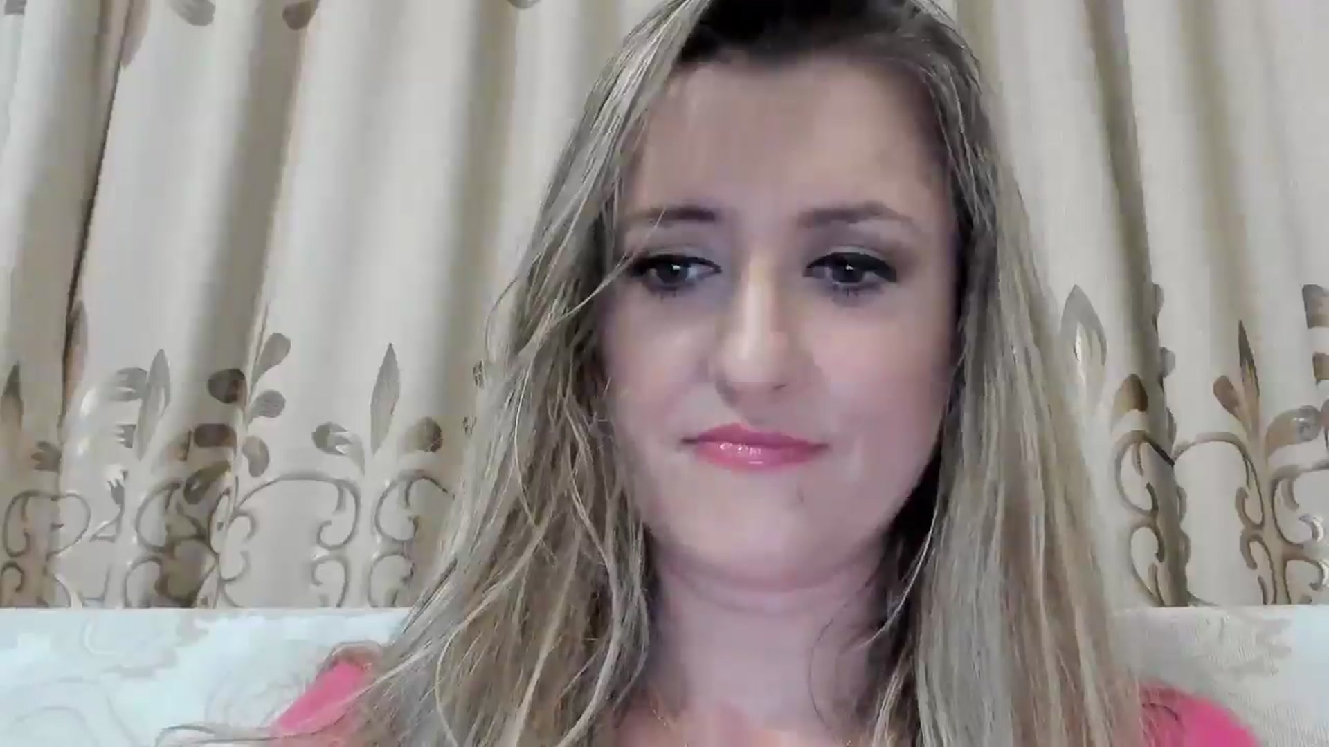 Gallery image thumbnail from BestDream's myfreecams stream on, 10/04/2025, 23:11 image 4 of 20