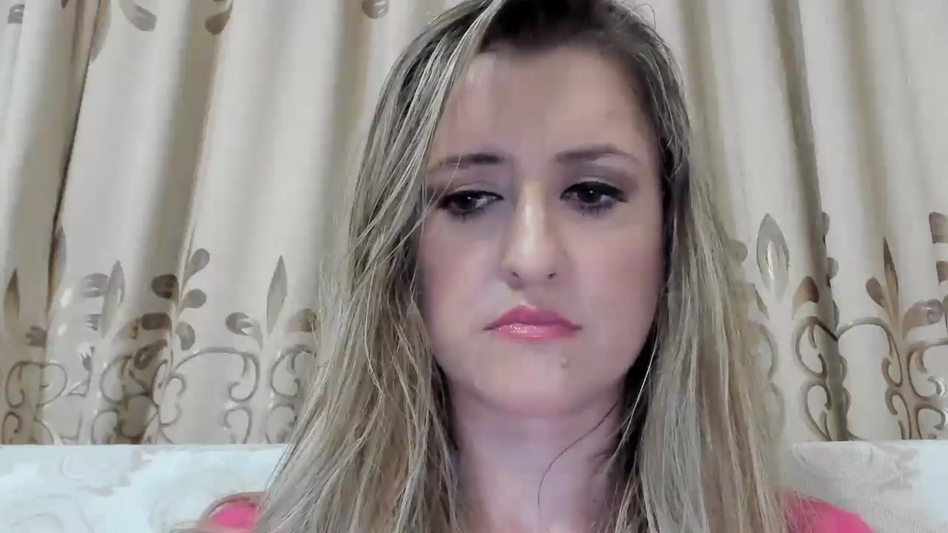 Gallery image thumbnail from BestDream's myfreecams stream on, 10/04/2025, 23:11 image 15 of 20