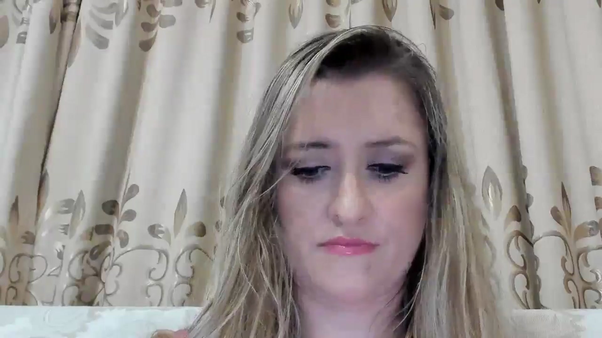 Gallery image thumbnail from BestDream's myfreecams stream on, 10/04/2025, 23:11 image 6 of 20
