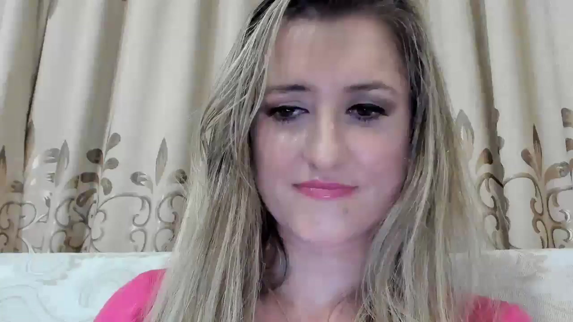 Gallery image thumbnail from BestDream's myfreecams stream on, 10/05/2025, 24:16 image 19 of 20