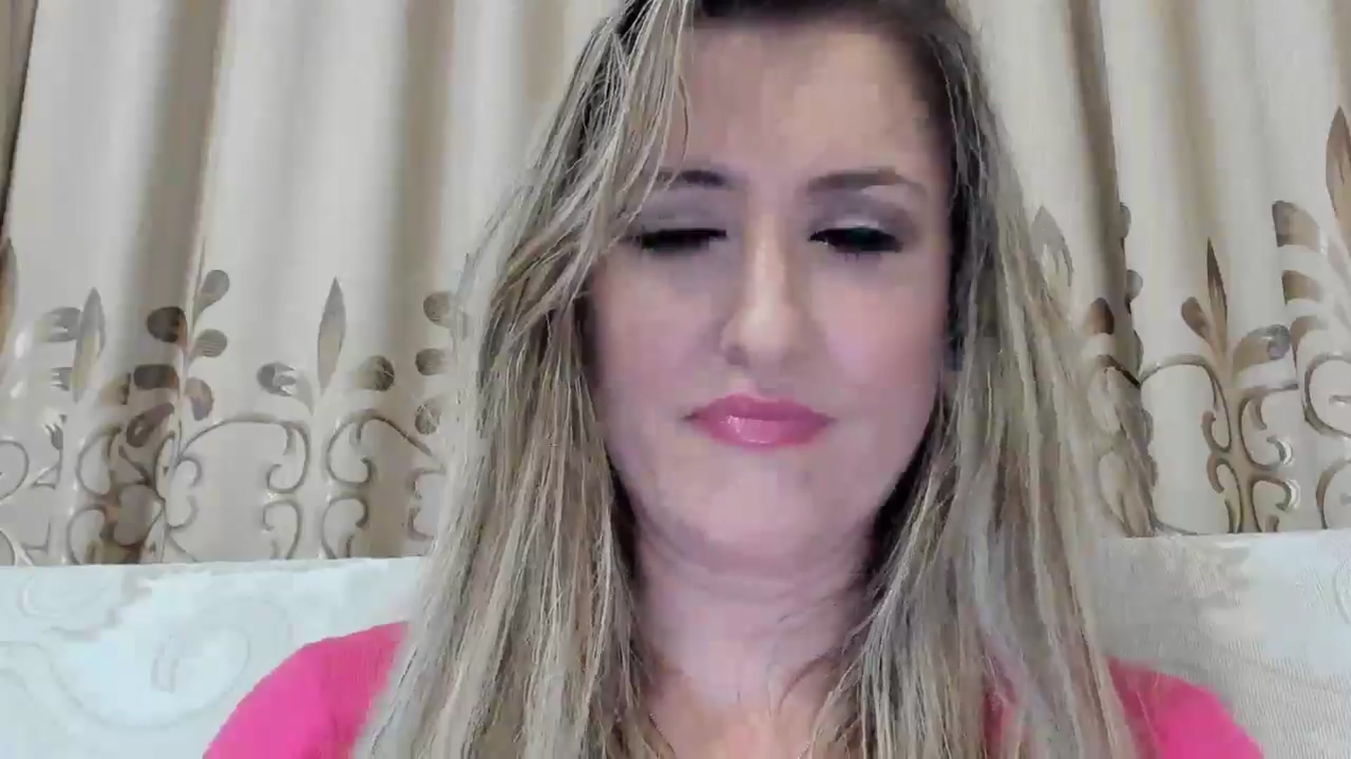 Gallery image thumbnail from BestDream's myfreecams stream on, 10/05/2025, 24:16 image 12 of 20