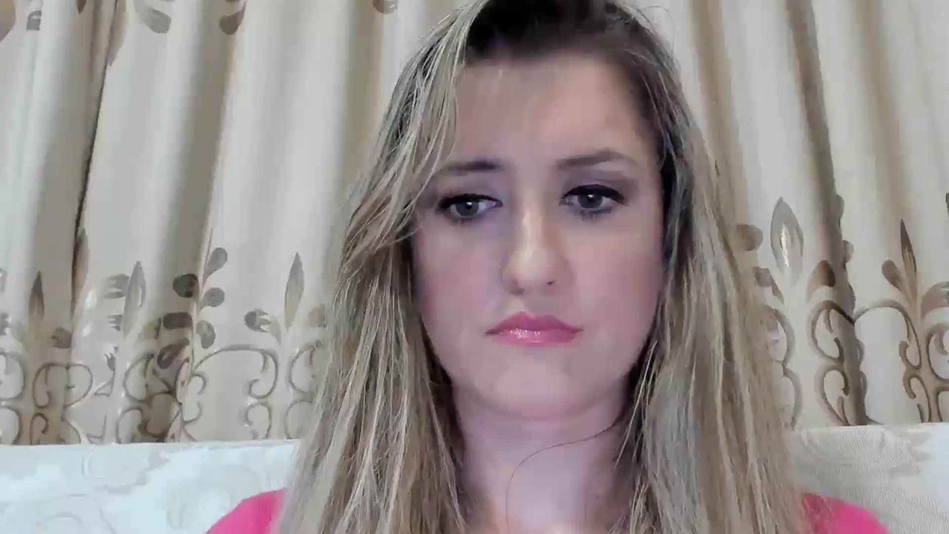 Gallery image thumbnail from BestDream's myfreecams stream on, 10/05/2025, 24:16 image 4 of 20