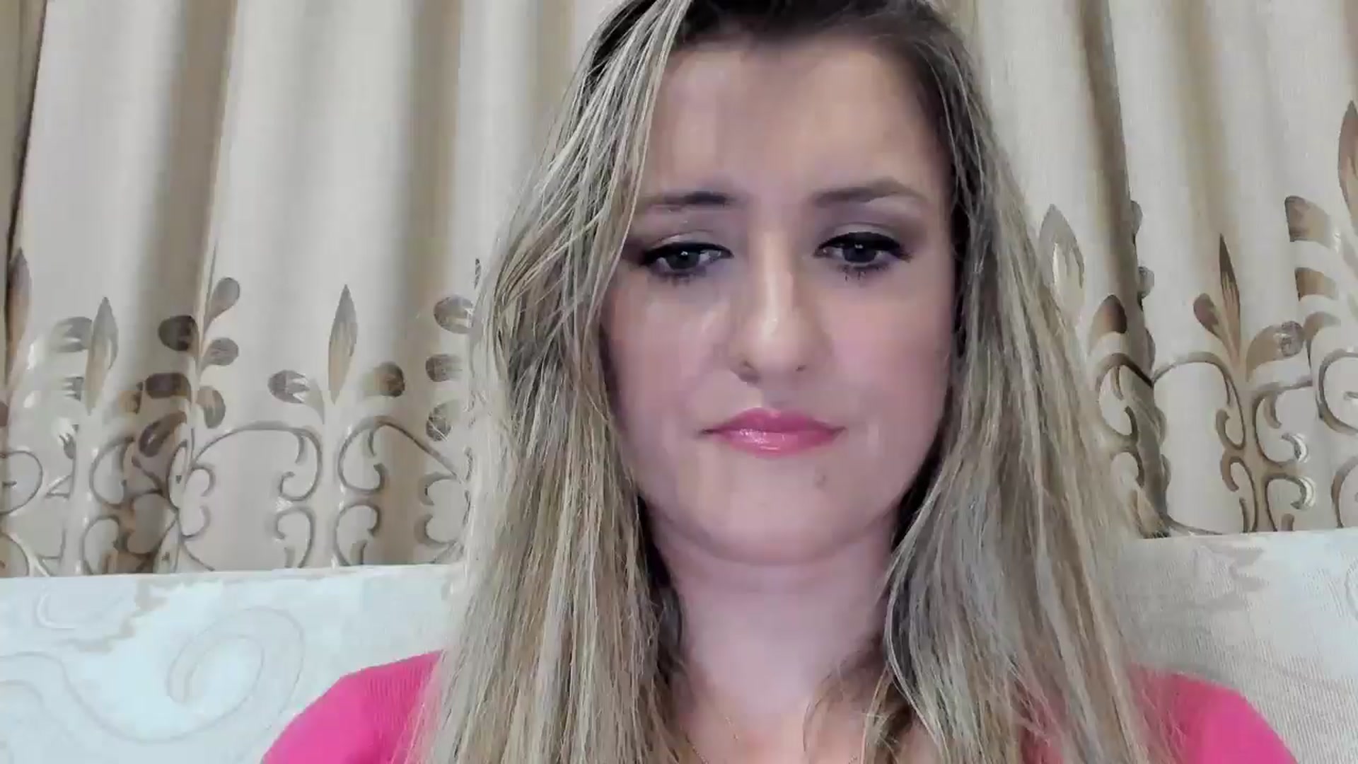 Gallery image thumbnail from BestDream's myfreecams stream on, 10/05/2025, 24:16 image 17 of 20