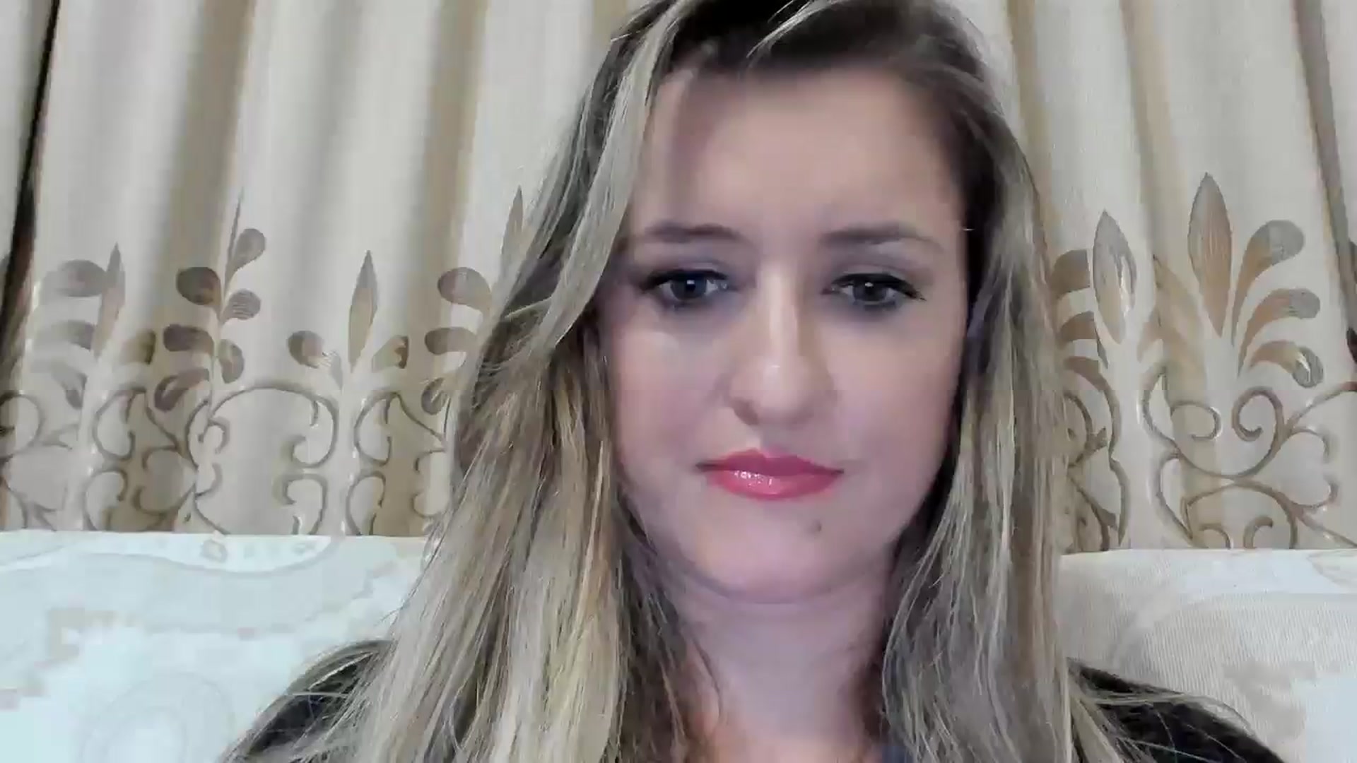 Gallery image thumbnail from BestDream's myfreecams stream on, 10/05/2025, 23:38 image 16 of 20