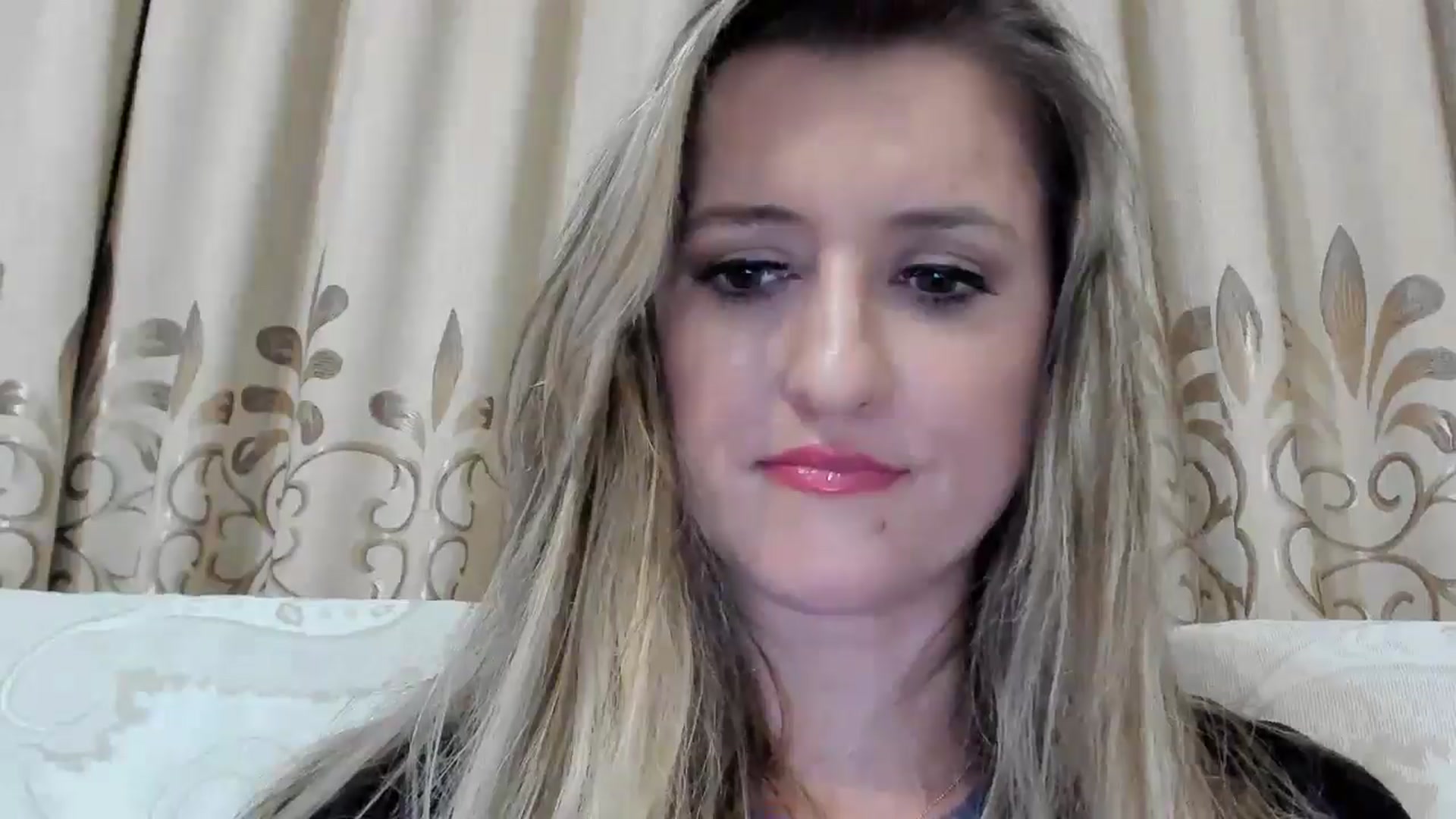 Gallery image thumbnail from BestDream's myfreecams stream on, 10/05/2025, 23:38 image 6 of 20