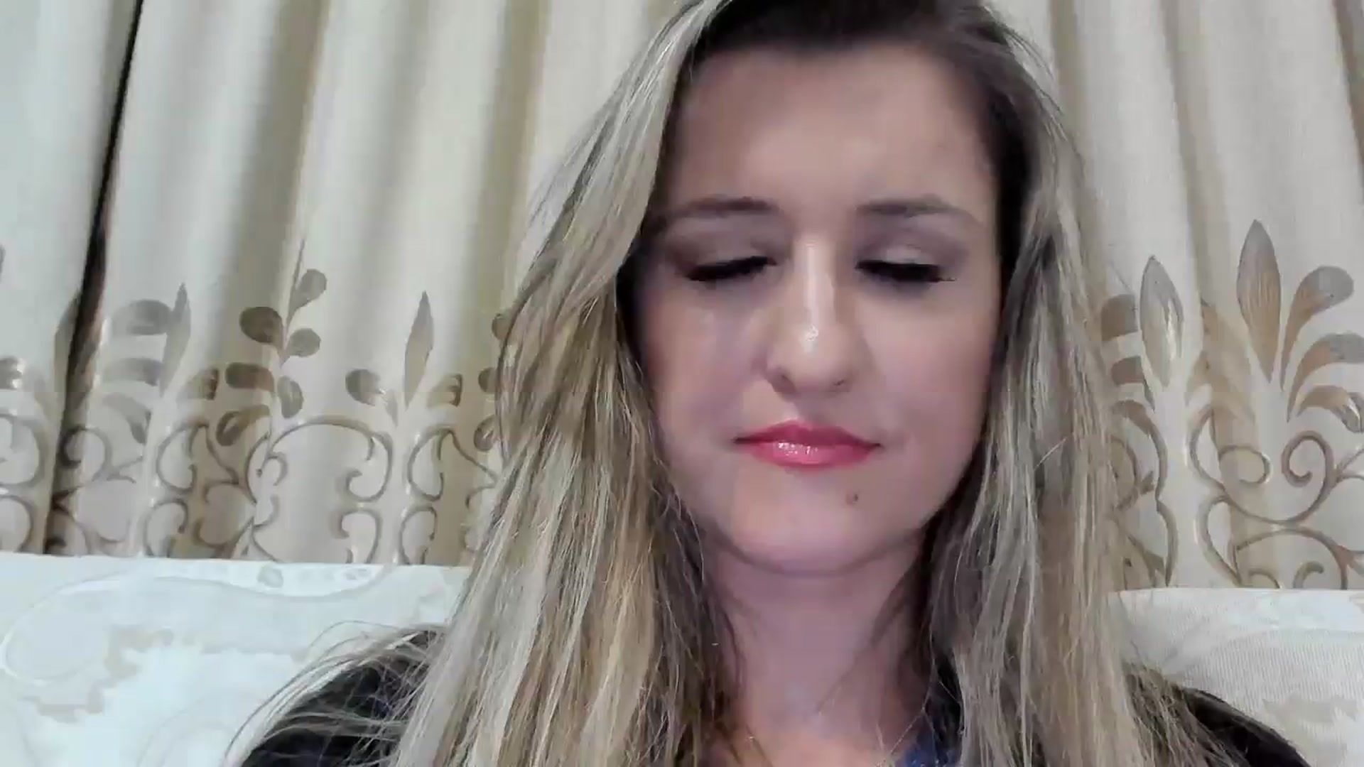 Gallery image thumbnail from BestDream's myfreecams stream on, 10/05/2025, 23:38 image 5 of 20