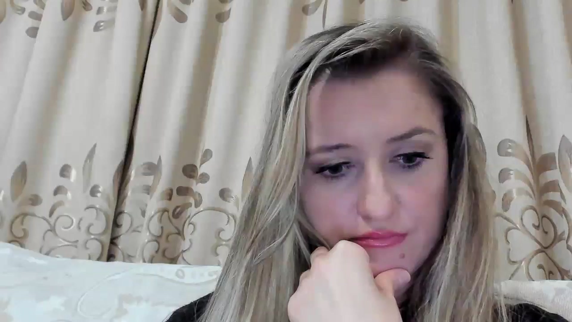 Gallery image thumbnail from BestDream's myfreecams stream on, 10/06/2025, 02:03 image 15 of 20