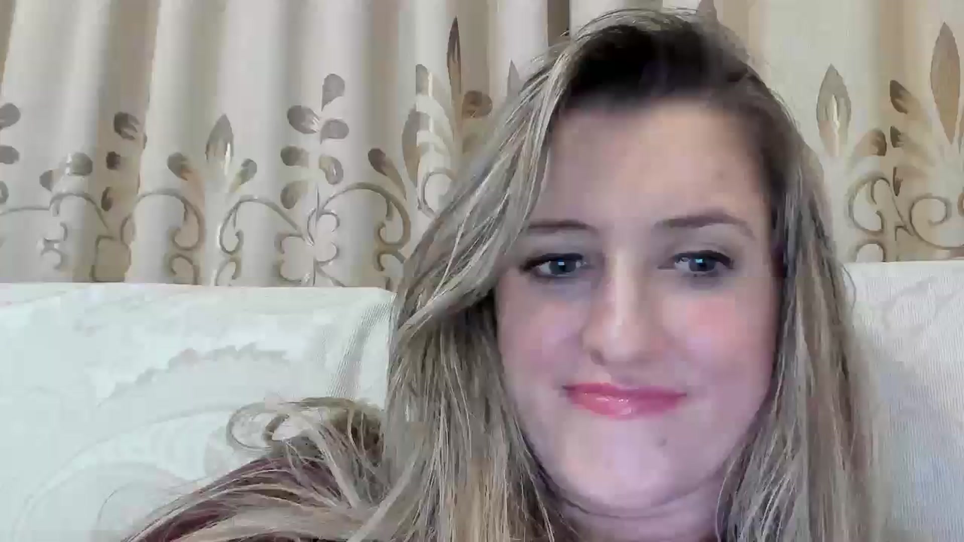 Gallery image thumbnail from BestDream's myfreecams stream on, 10/07/2025, 24:02 image 18 of 20