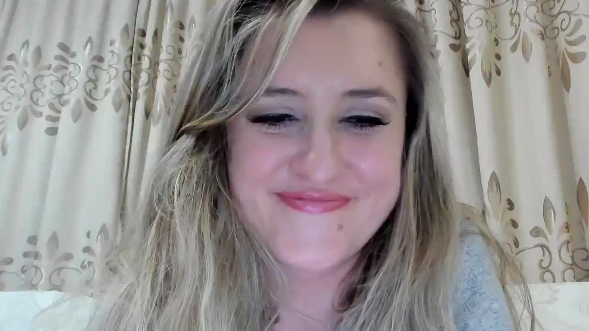 Gallery image thumbnail from BestDream's myfreecams stream on, 10/09/2025, 22:03 image 4 of 20