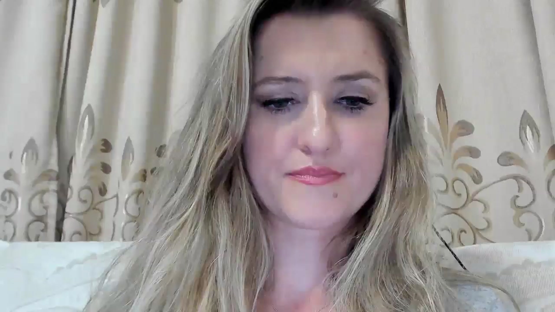 Gallery image thumbnail from BestDream's myfreecams stream on, 10/09/2025, 22:03 image 16 of 20