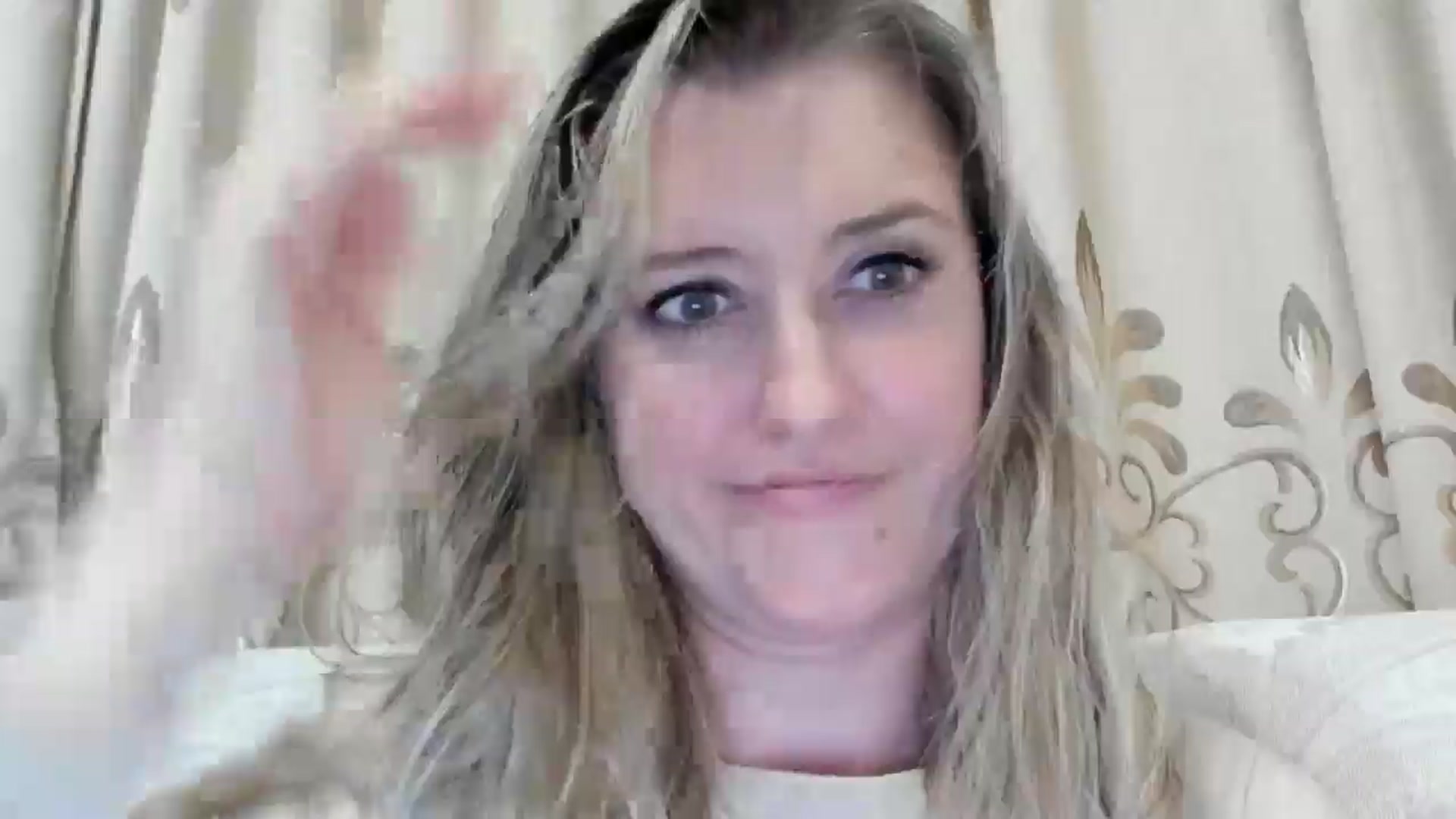 Gallery image thumbnail from BestDream's myfreecams stream on, 10/11/2025, 22:31 image 4 of 20