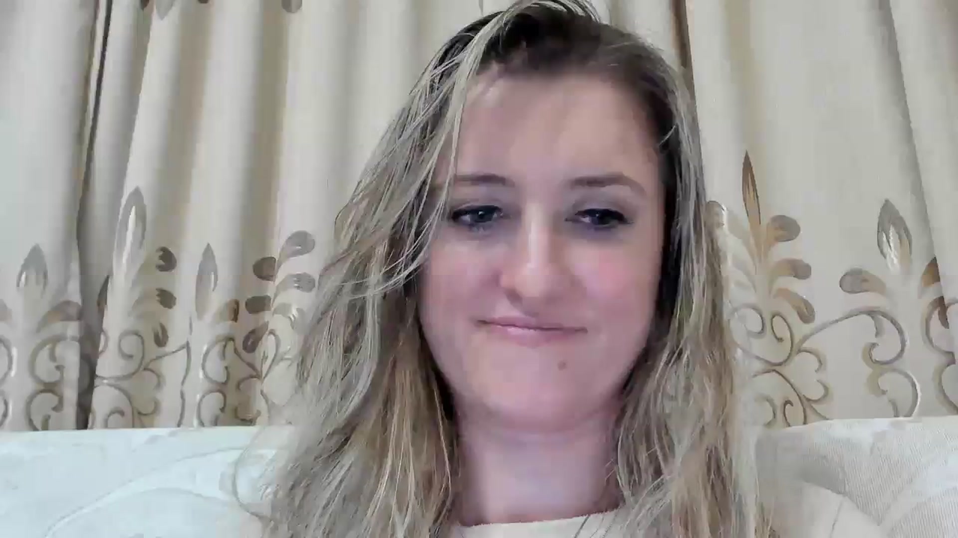 Gallery image thumbnail from BestDream's myfreecams stream on, 10/11/2025, 23:02 image 14 of 20