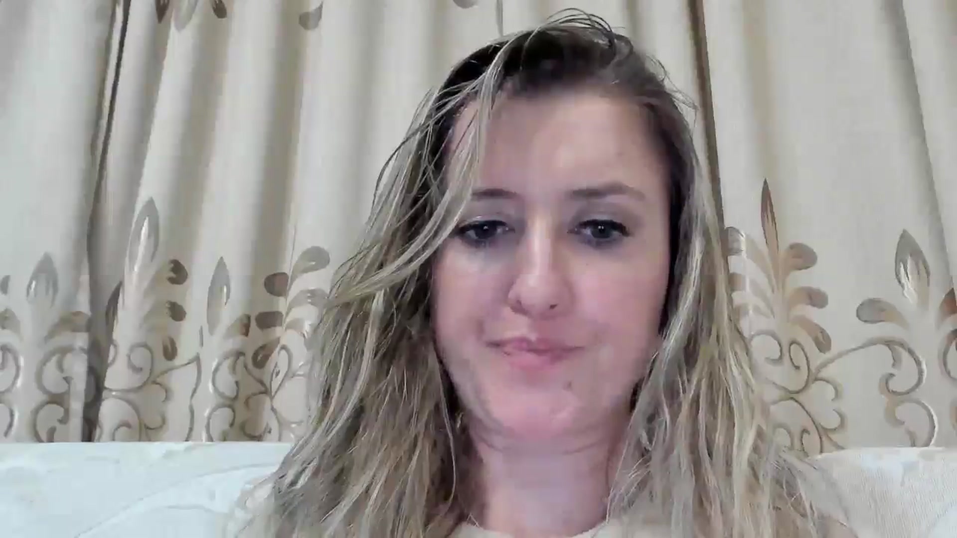 Gallery image thumbnail from BestDream's myfreecams stream on, 10/12/2025, 24:24 image 10 of 20