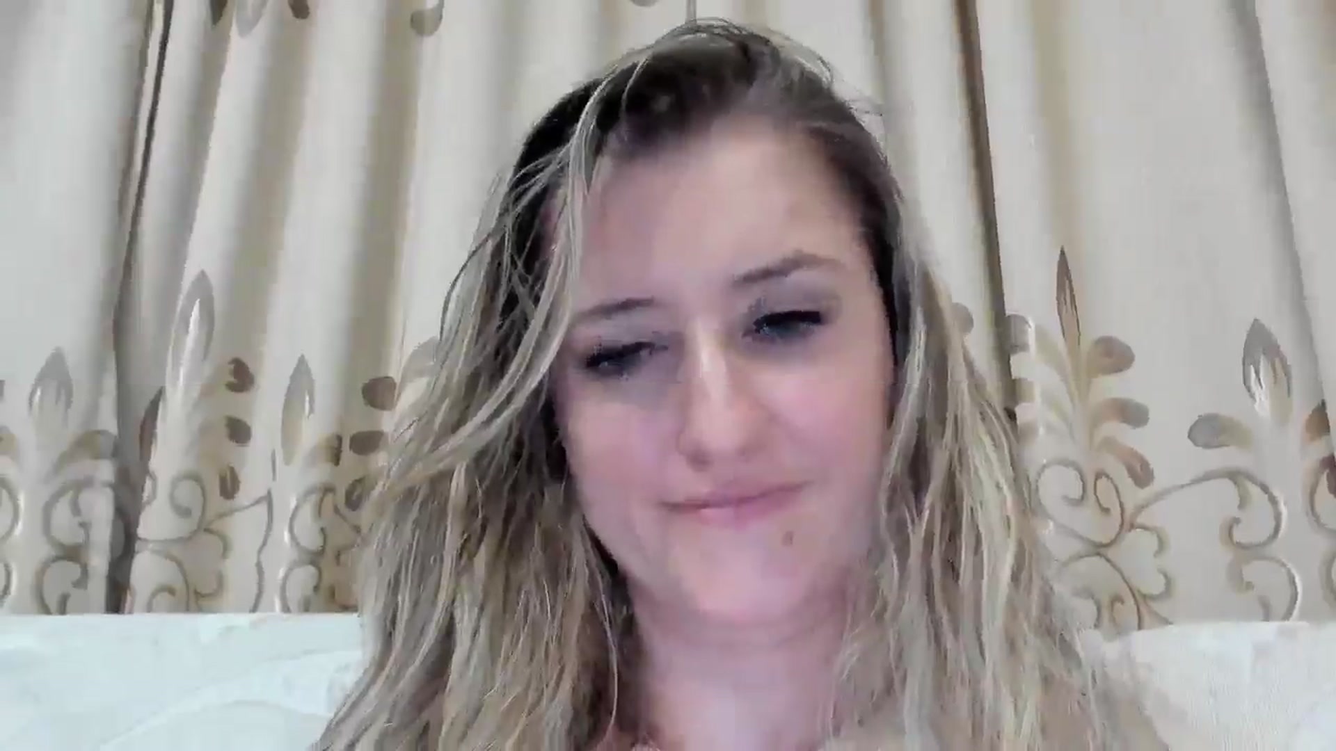 Gallery image thumbnail from BestDream's myfreecams stream on, 10/12/2025, 24:24 image 13 of 20