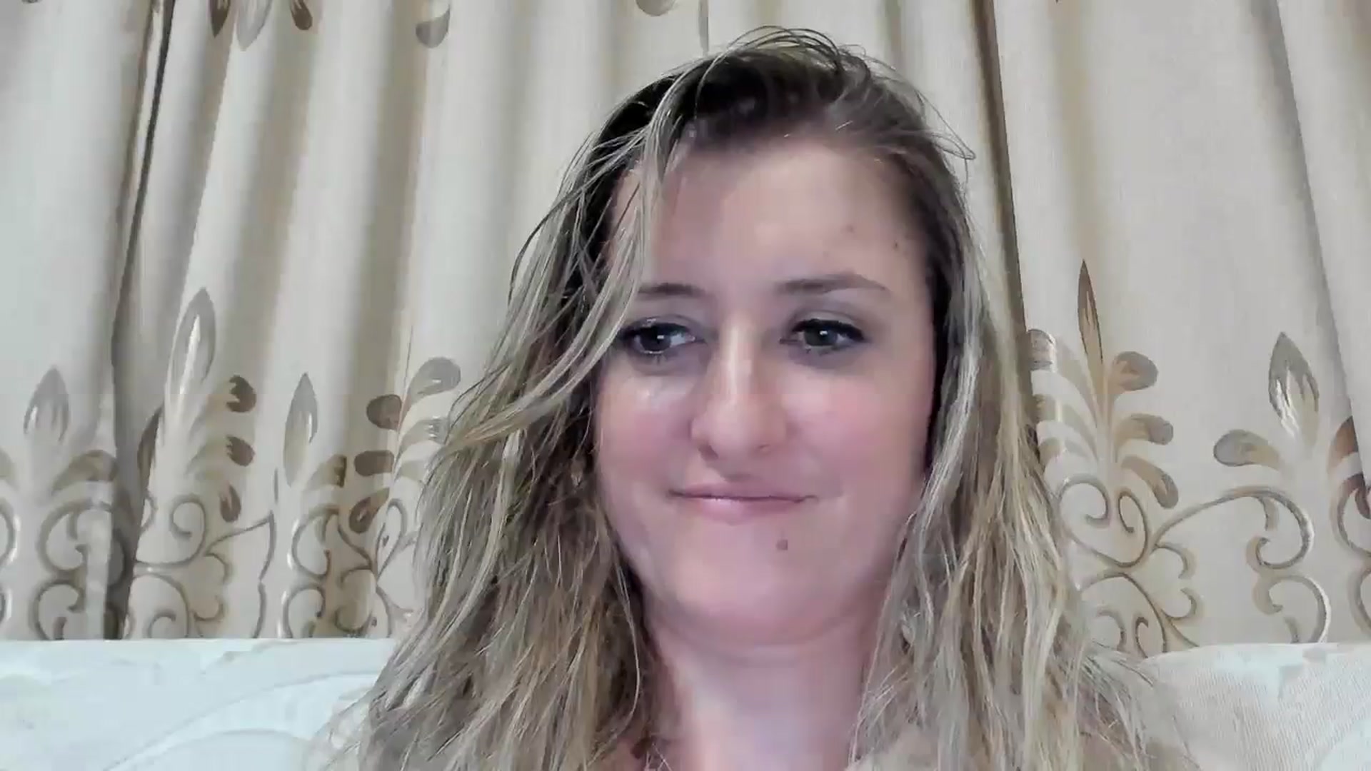 Gallery image thumbnail from BestDream's myfreecams stream on, 10/12/2025, 24:24 image 11 of 20