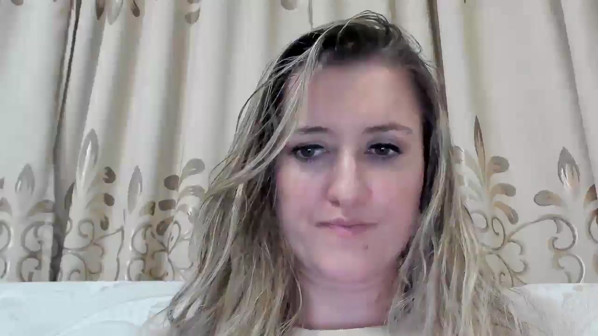 Gallery image thumbnail from BestDream's myfreecams stream on, 10/12/2025, 24:24 image 4 of 20