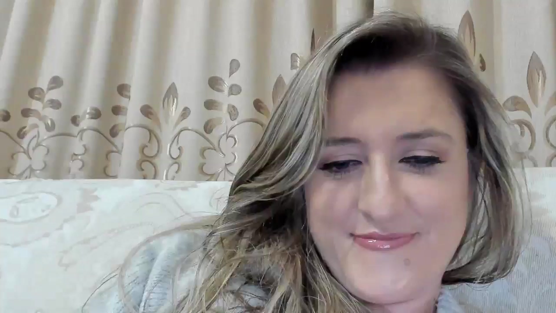 Gallery image thumbnail from BestDream's myfreecams stream on, 10/12/2025, 22:55 image 5 of 20