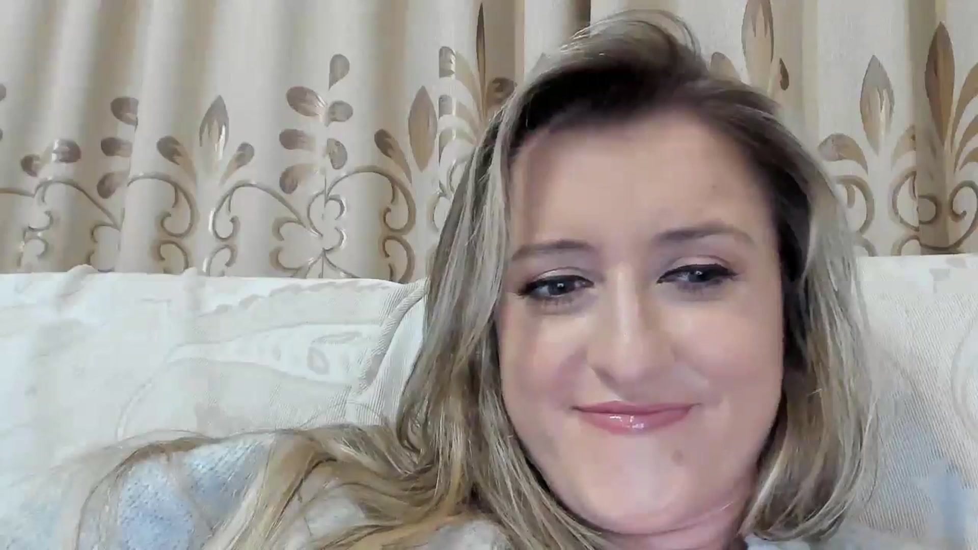 Gallery image thumbnail from BestDream's myfreecams stream on, 10/13/2025, 02:36 image 4 of 20