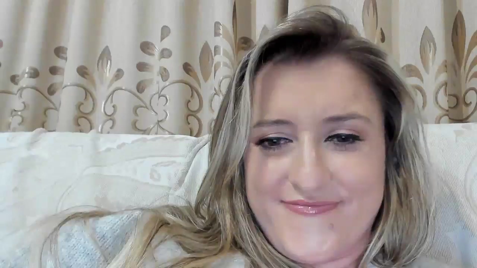 Gallery image thumbnail from BestDream's myfreecams stream on, 10/13/2025, 02:36 image 5 of 20