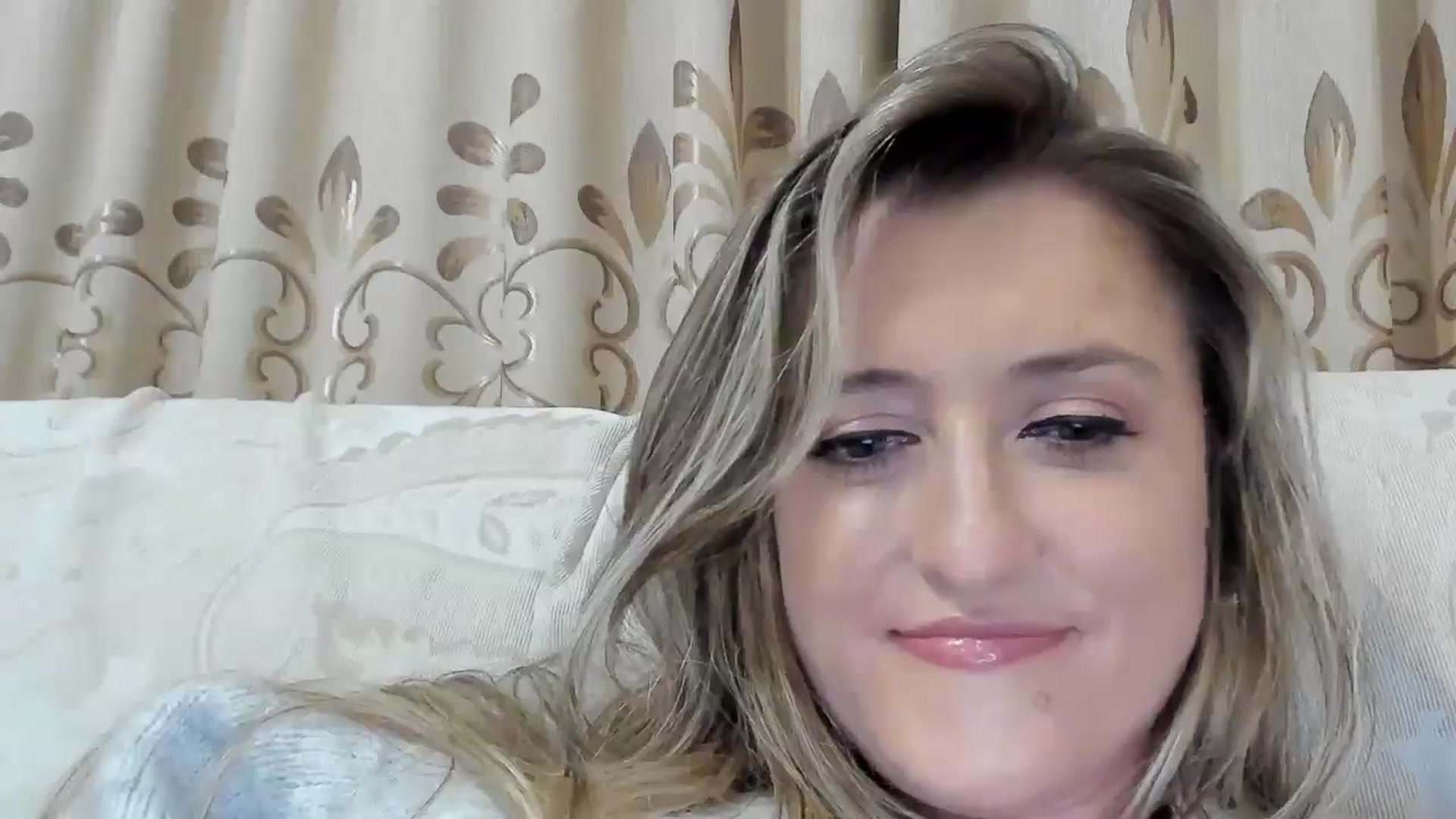 Gallery image thumbnail from BestDream's myfreecams stream on, 10/13/2025, 02:36 image 18 of 20