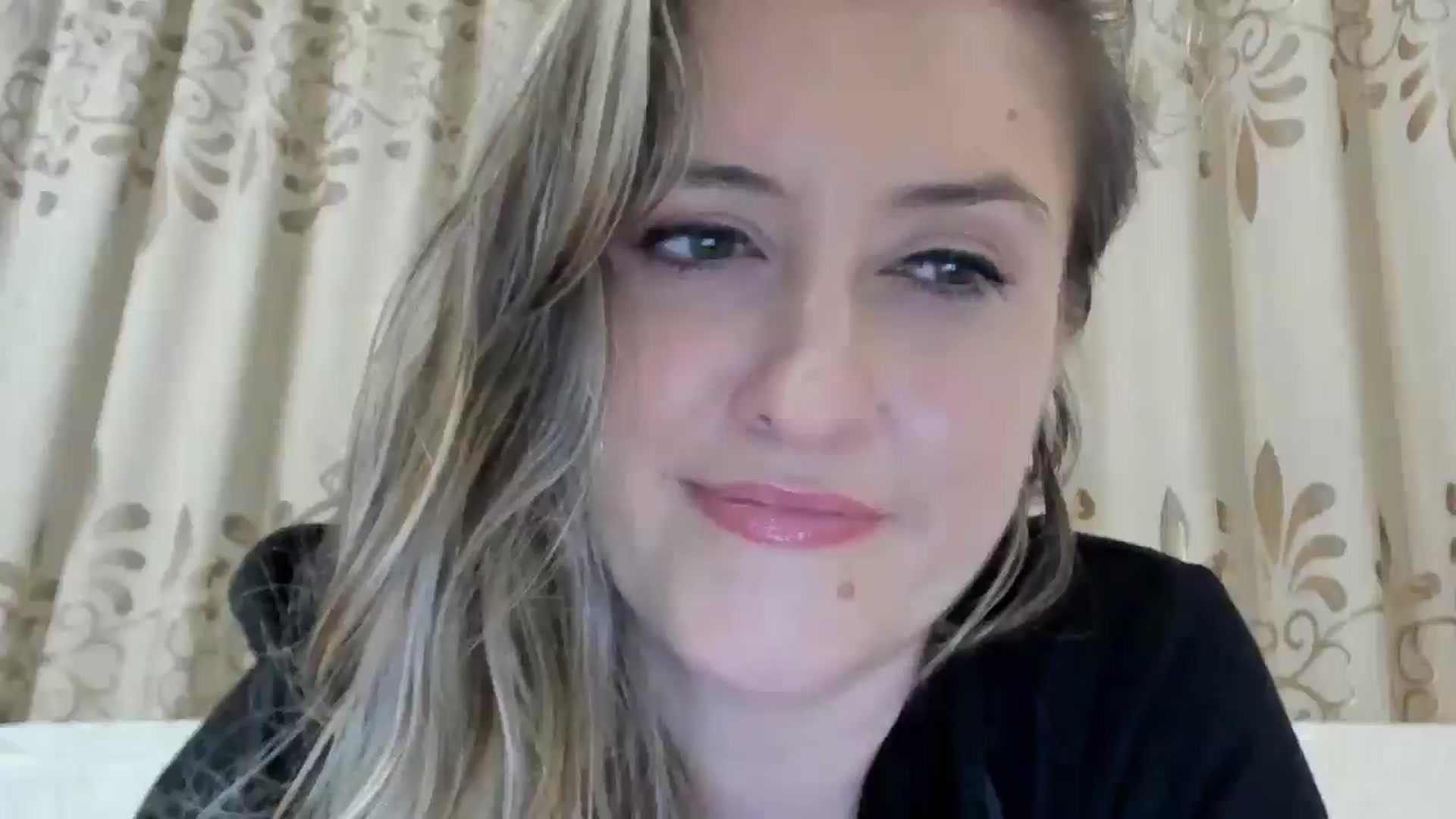 Gallery image thumbnail from BestDream's myfreecams stream on, 10/13/2025, 22:53 image 10 of 20