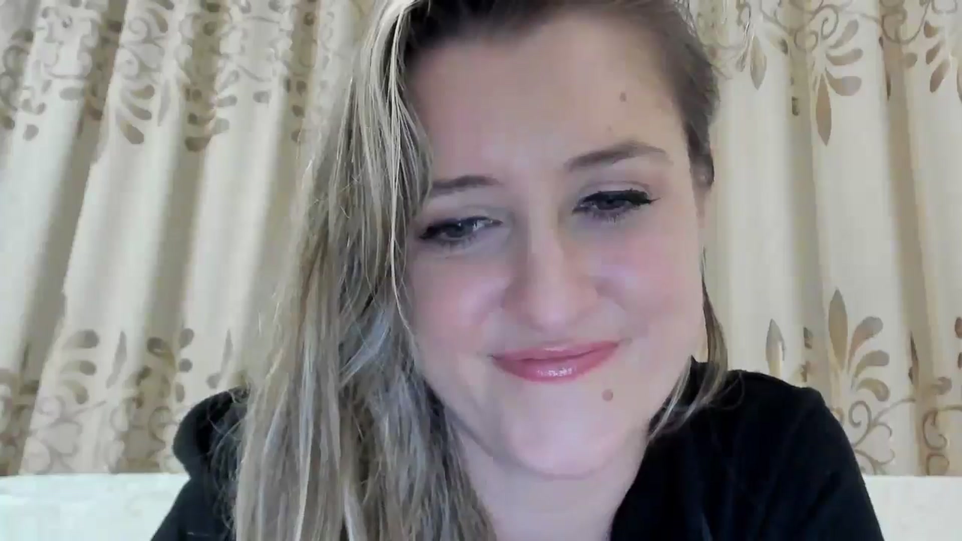 Gallery image thumbnail from BestDream's myfreecams stream on, 10/13/2025, 22:53 image 3 of 20