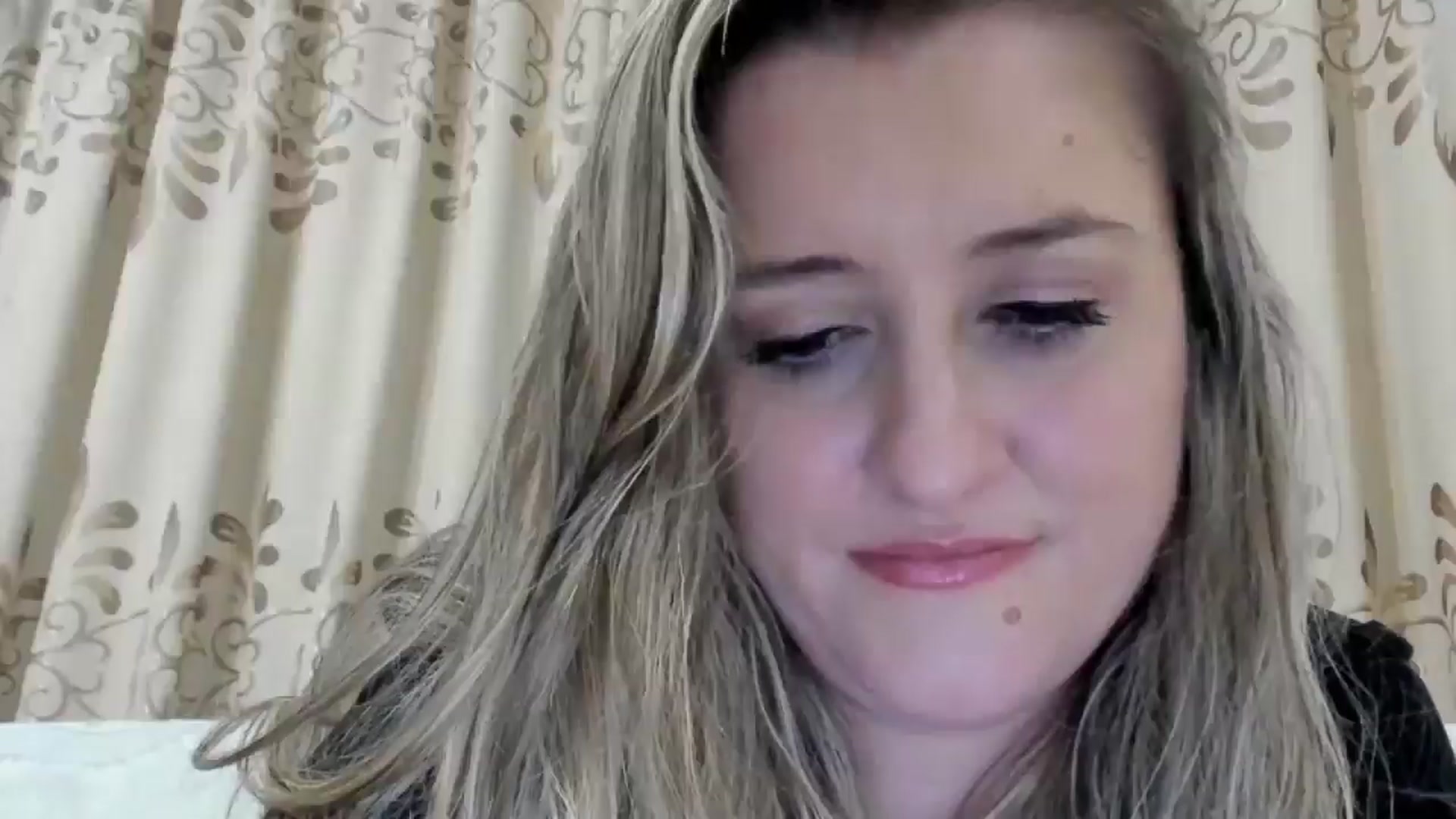 Gallery image thumbnail from BestDream's myfreecams stream on, 10/14/2025, 24:20 image 3 of 20