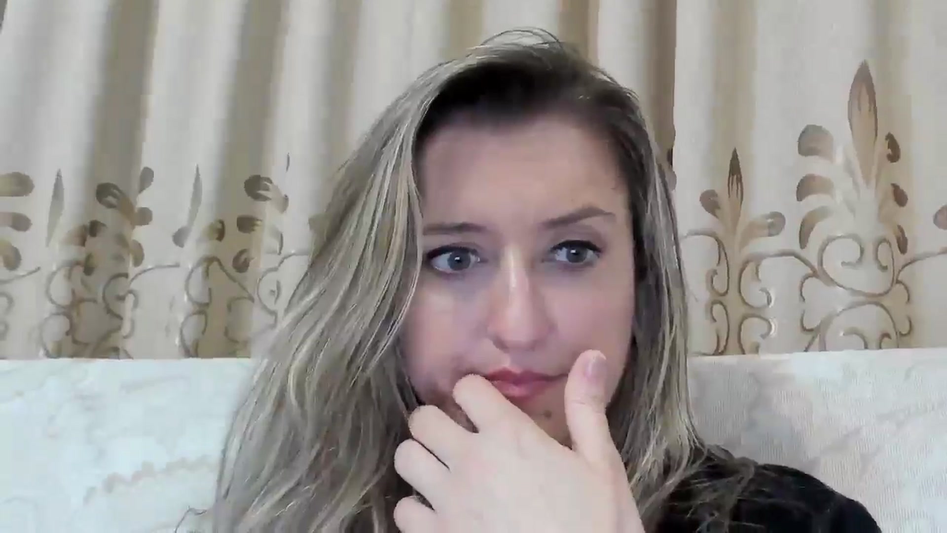 Gallery image thumbnail from BestDream's myfreecams stream on, 10/14/2025, 24:20 image 12 of 20