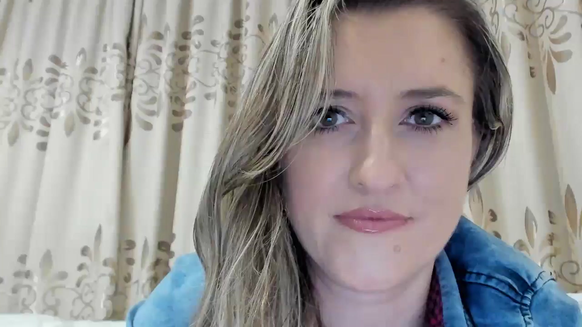 Gallery image thumbnail from BestDream's myfreecams stream on, 10/14/2025, 22:54 image 2 of 20