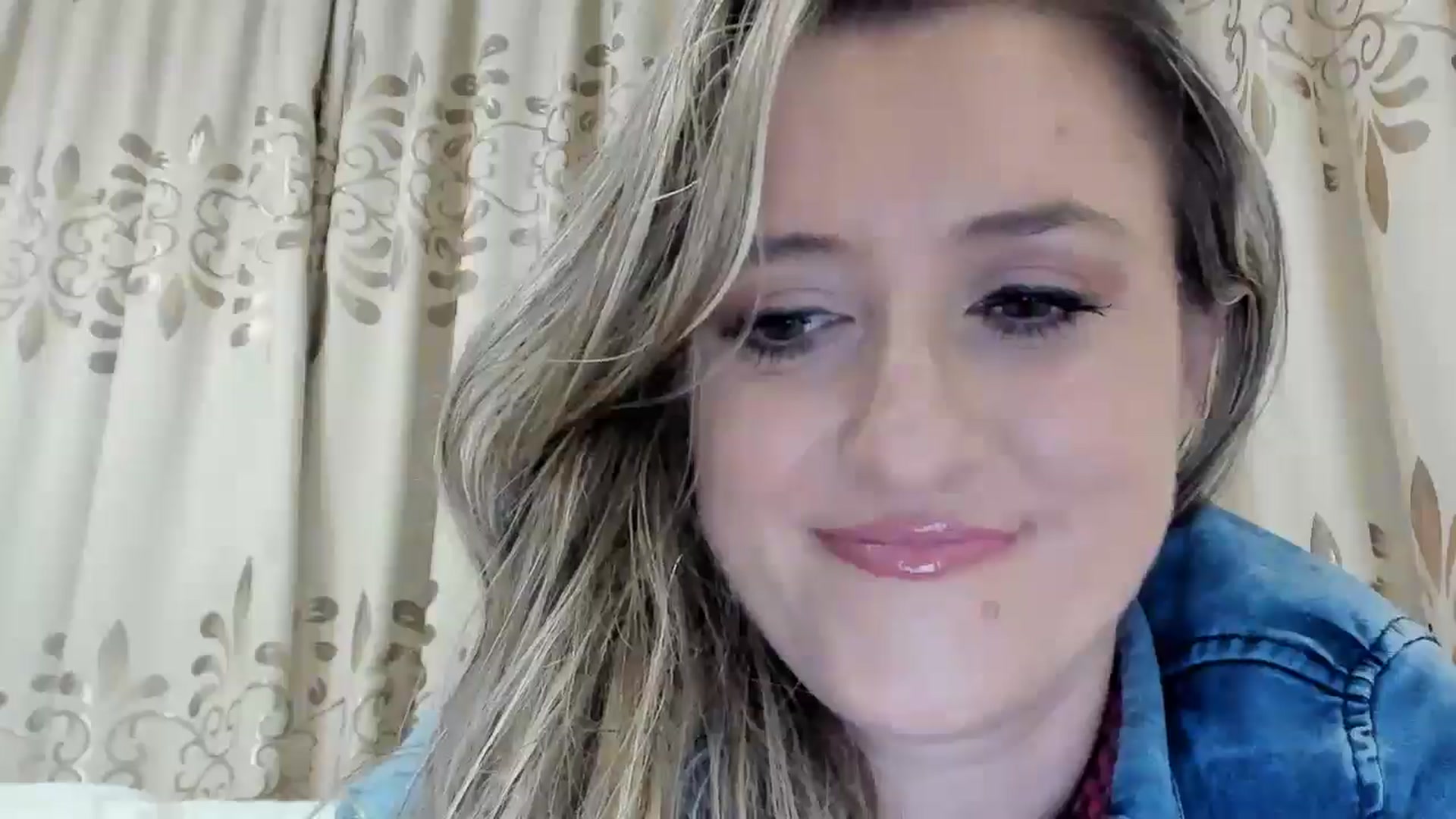 Gallery image thumbnail from BestDream's myfreecams stream on, 10/14/2025, 22:54 image 13 of 20