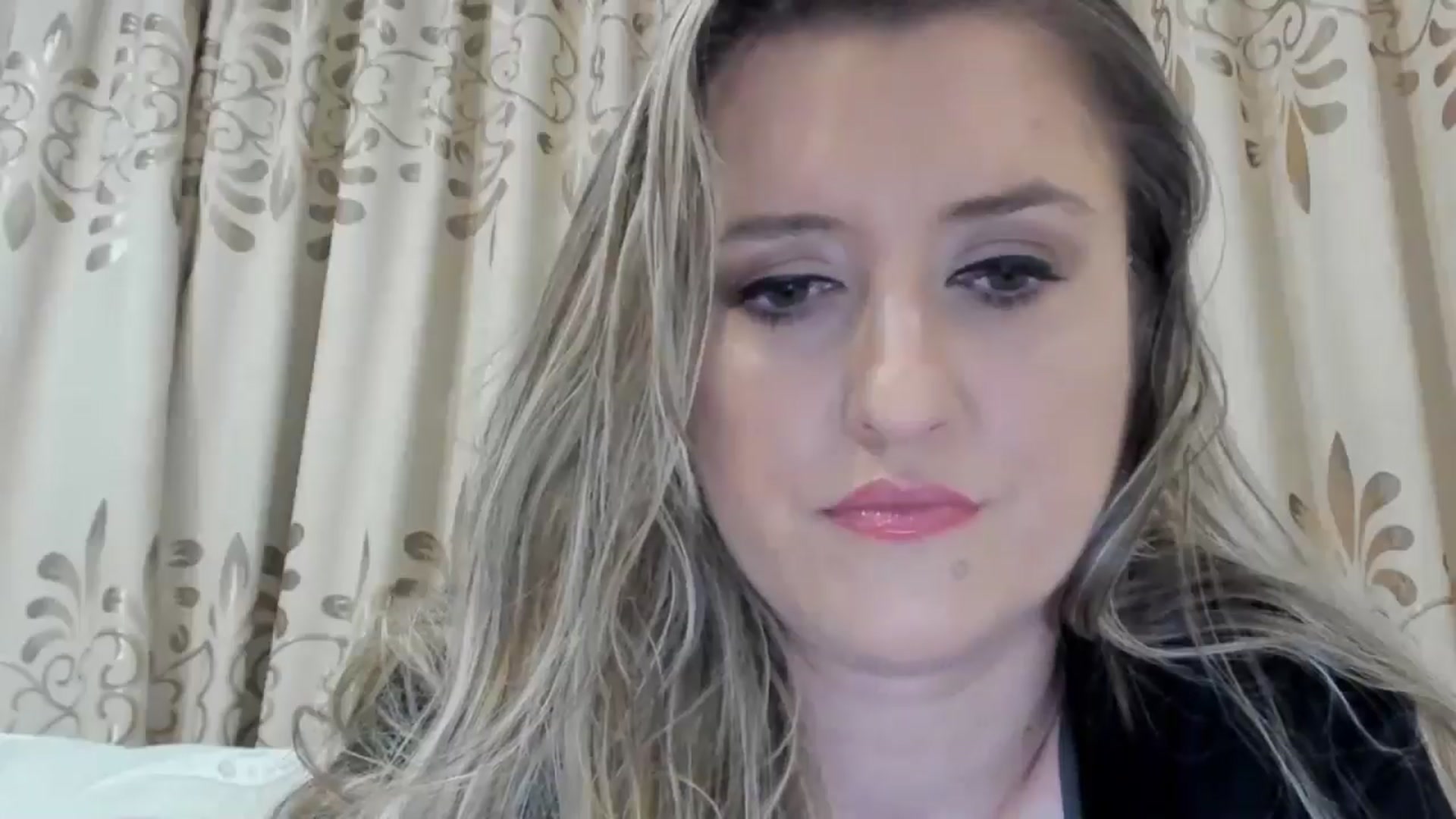 Gallery image thumbnail from BestDream's myfreecams stream on, 10/15/2025, 23:13 image 5 of 20
