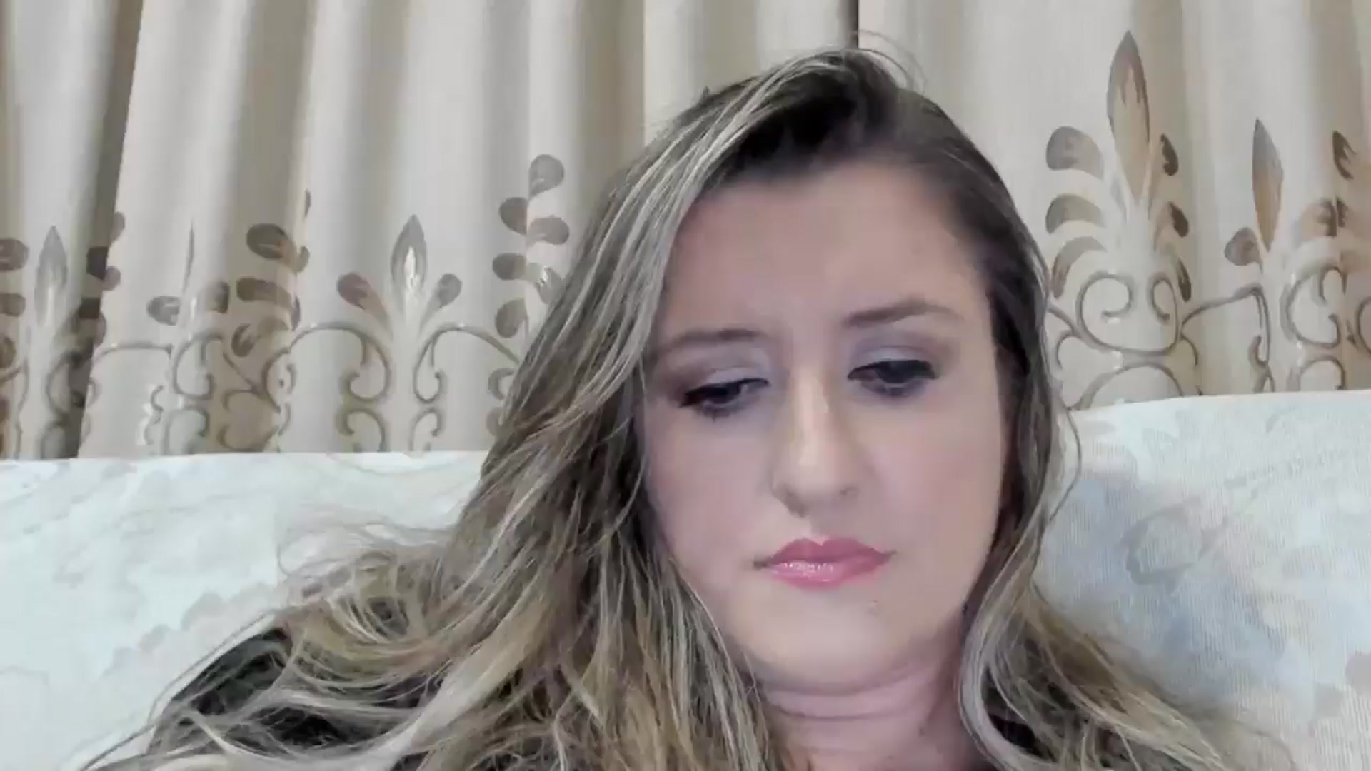 Gallery image thumbnail from BestDream's myfreecams stream on, 10/15/2025, 23:13 image 19 of 20