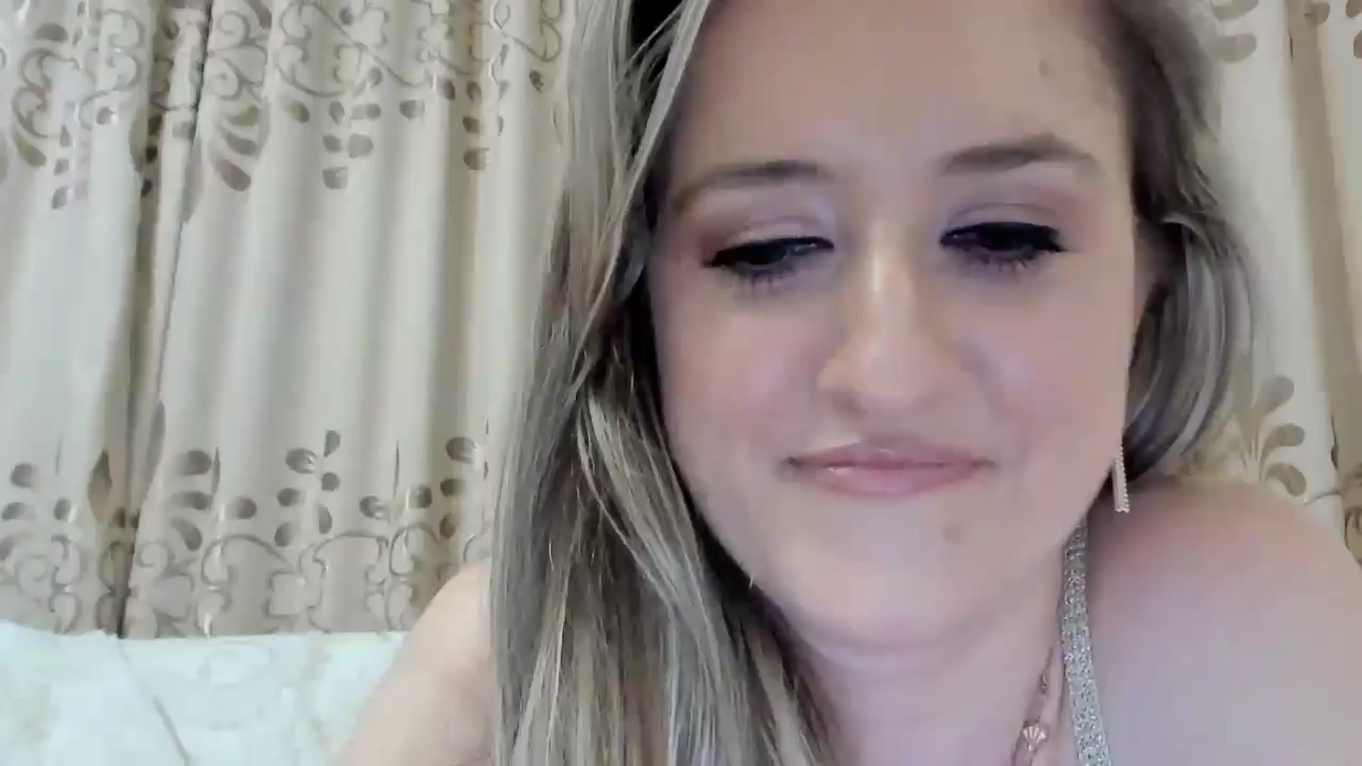 Gallery image thumbnail from BestDream's myfreecams stream on, 10/16/2025, 23:43 image 1 of 20