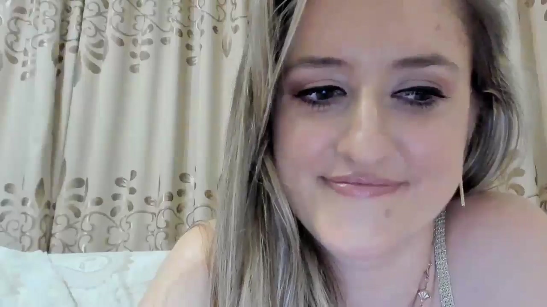 Gallery image thumbnail from BestDream's myfreecams stream on, 10/16/2025, 23:43 image 2 of 20