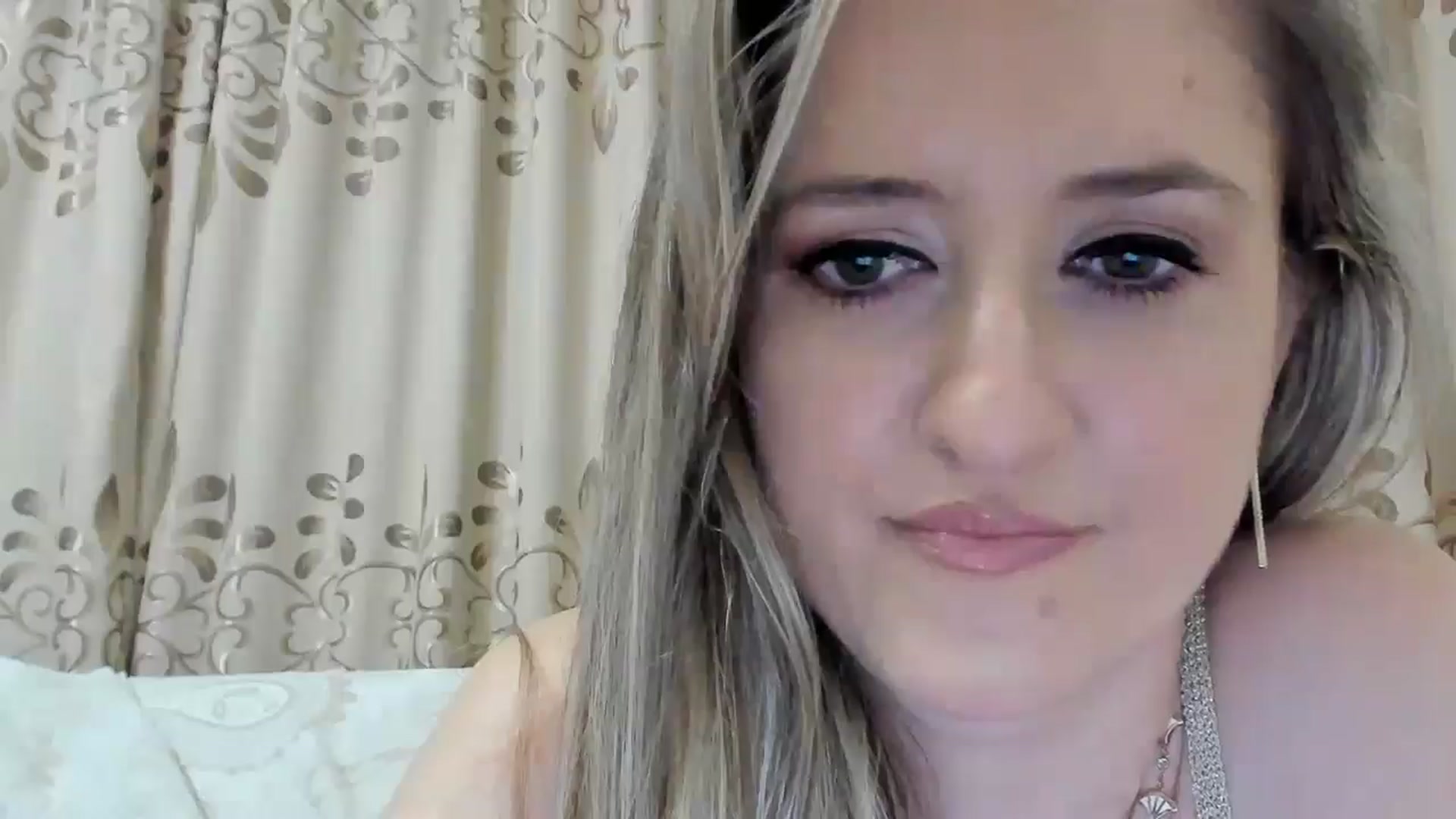 Gallery image thumbnail from BestDream's myfreecams stream on, 10/16/2025, 23:43 image 4 of 20