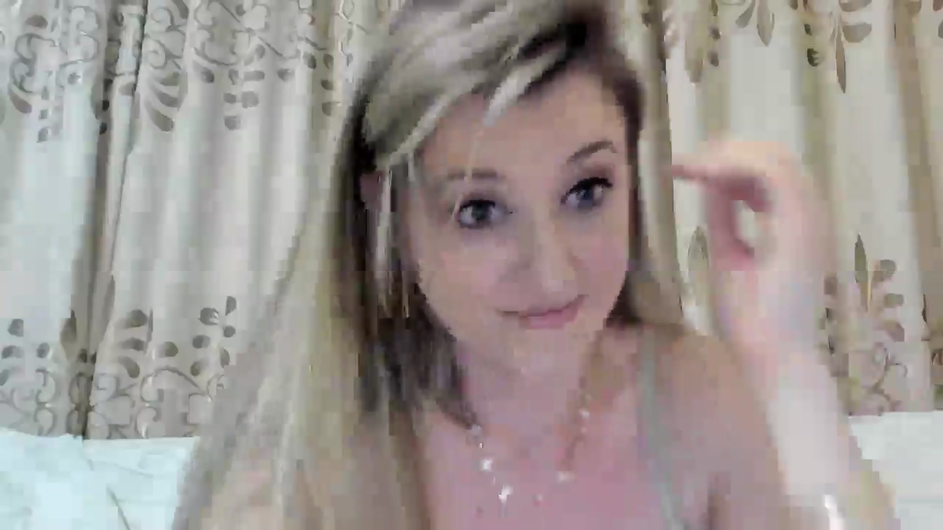 Gallery image thumbnail from BestDream's myfreecams stream on, 10/16/2025, 23:43 image 14 of 20