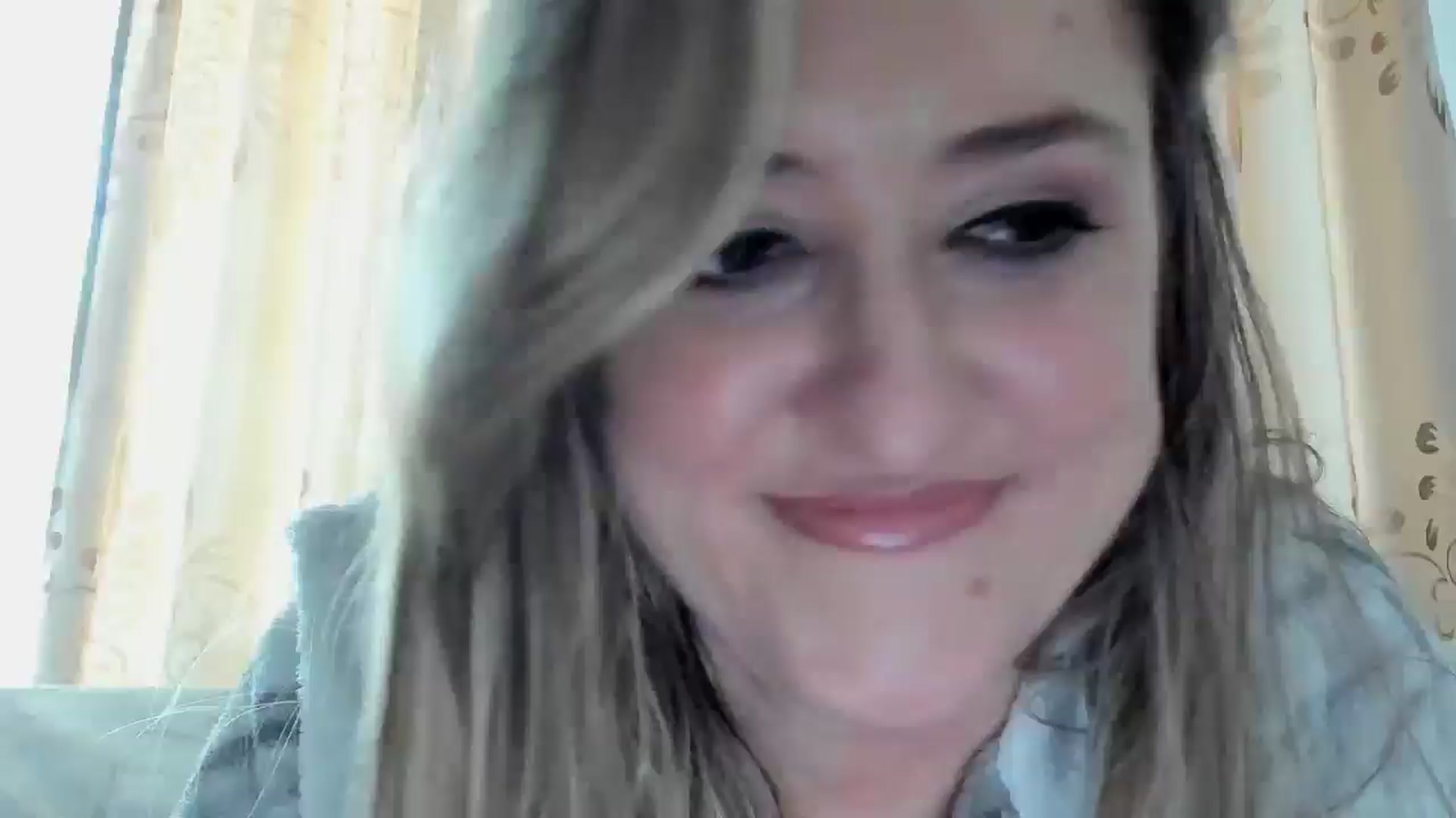 Gallery image thumbnail from BestDream's myfreecams stream on, 10/17/2025, 09:54 image 5 of 20