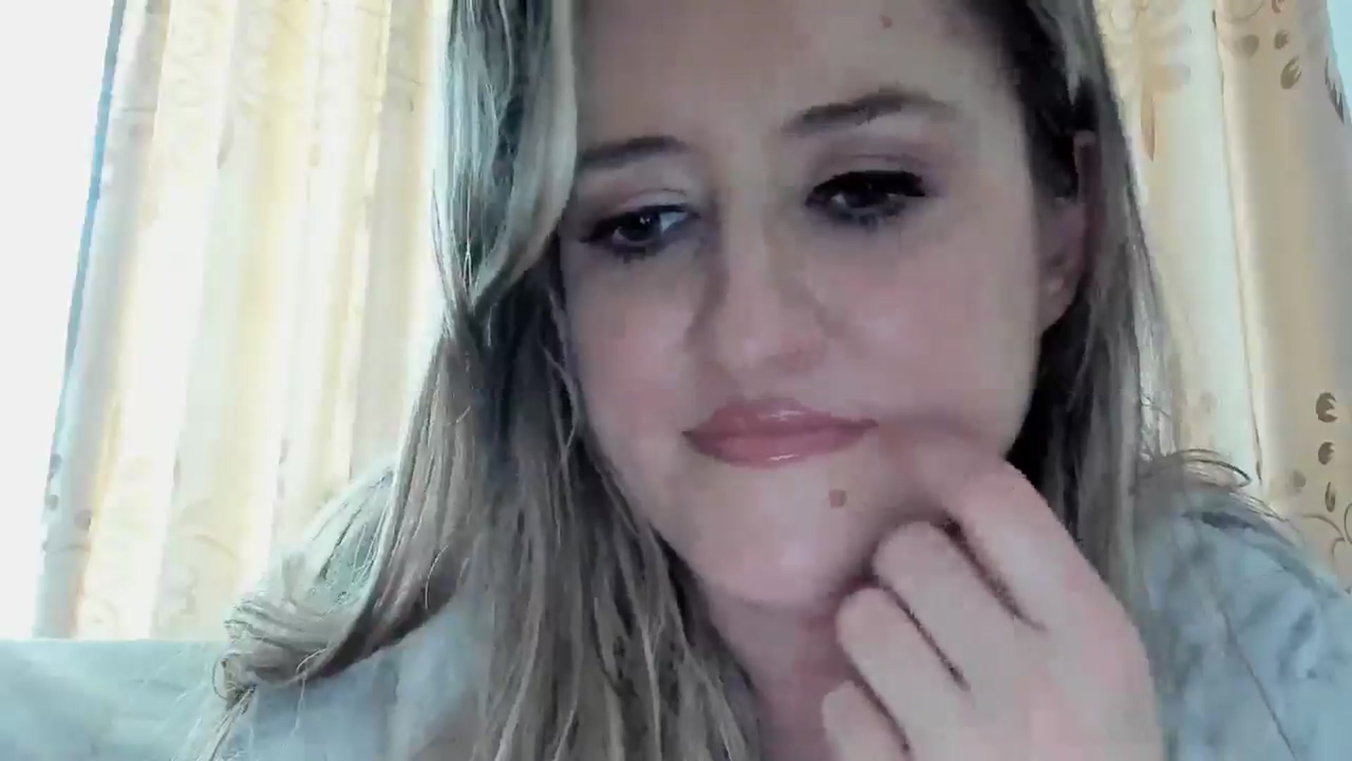 Gallery image thumbnail from BestDream's myfreecams stream on, 10/17/2025, 09:54 image 12 of 20