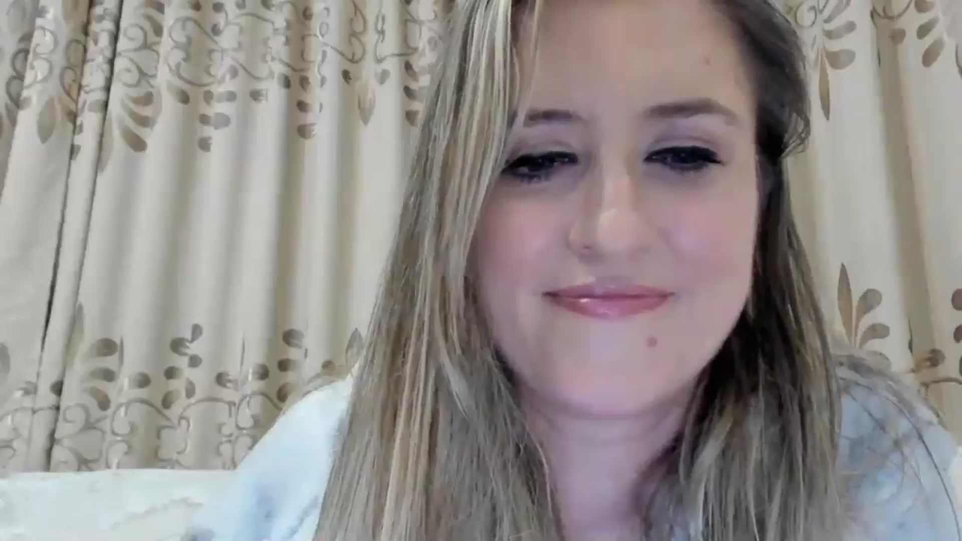 Gallery image thumbnail from BestDream's myfreecams stream on, 10/18/2025, 01:31 image 18 of 20