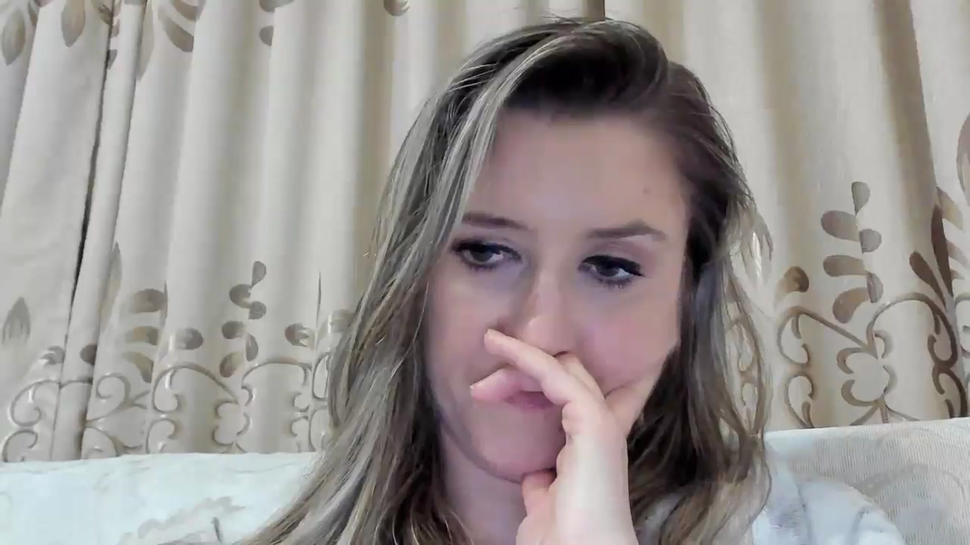 Gallery image thumbnail from BestDream's myfreecams stream on, 10/18/2025, 02:47 image 13 of 20
