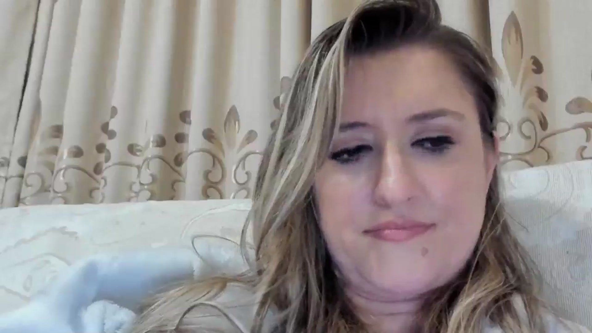 Gallery image thumbnail from BestDream's myfreecams stream on, 10/18/2025, 03:00 image 19 of 20