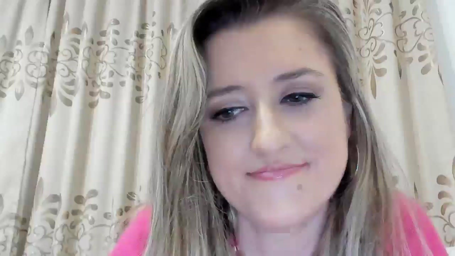 Gallery image thumbnail from BestDream's myfreecams stream on, 10/19/2025, 21:59 image 13 of 20