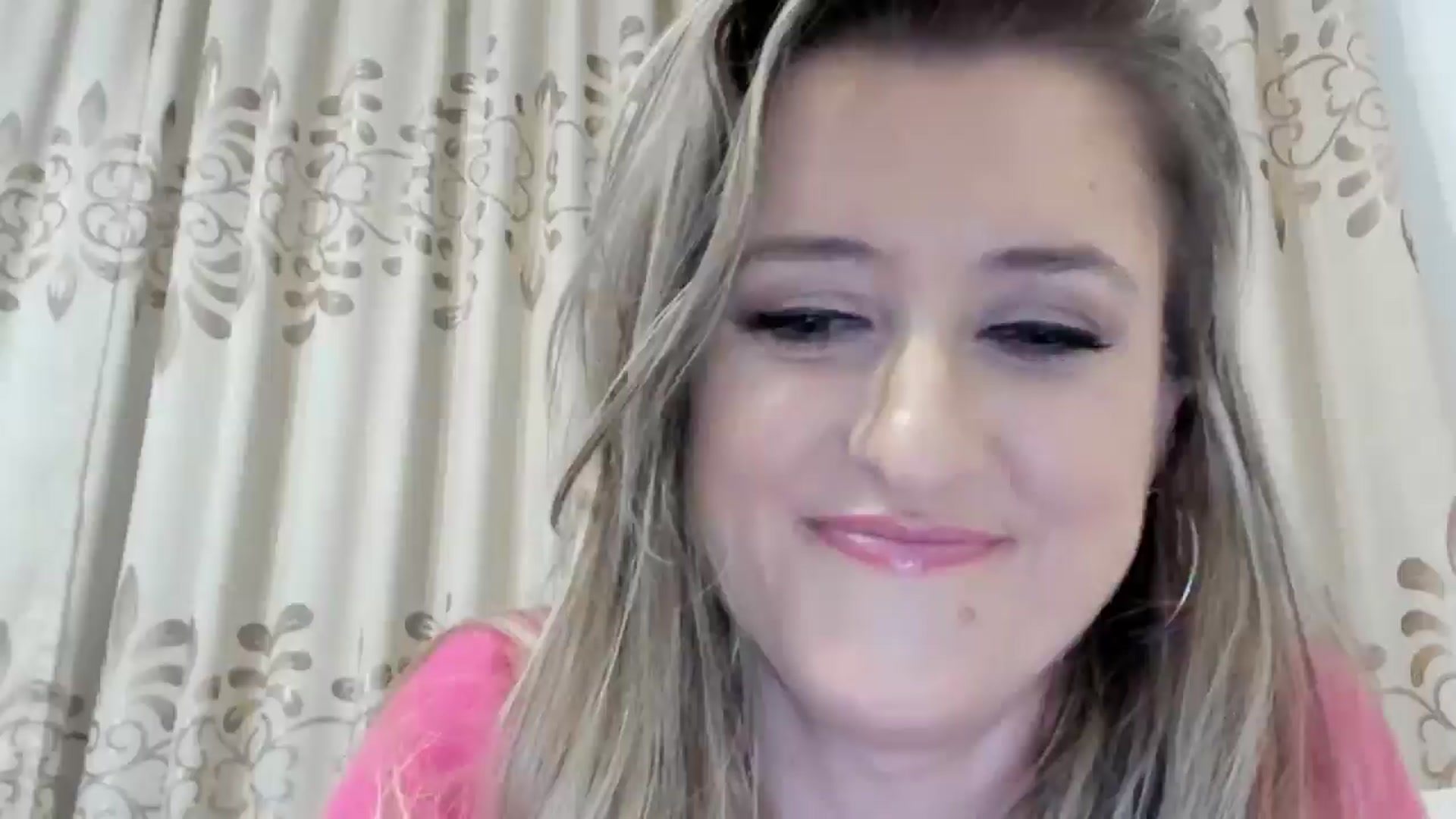 Gallery image thumbnail from BestDream's myfreecams stream on, 10/19/2025, 21:59 image 1 of 20