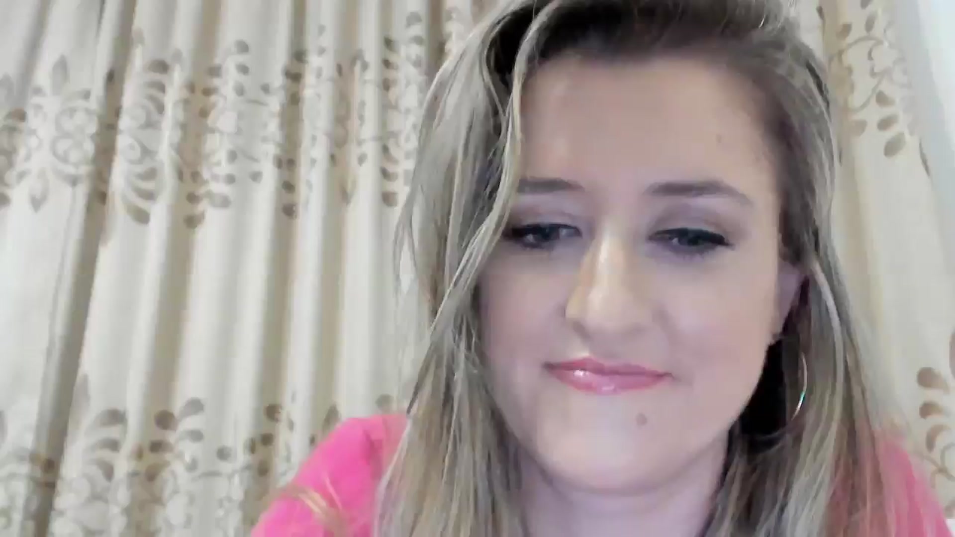 Gallery image thumbnail from BestDream's myfreecams stream on, 10/19/2025, 21:59 image 10 of 20