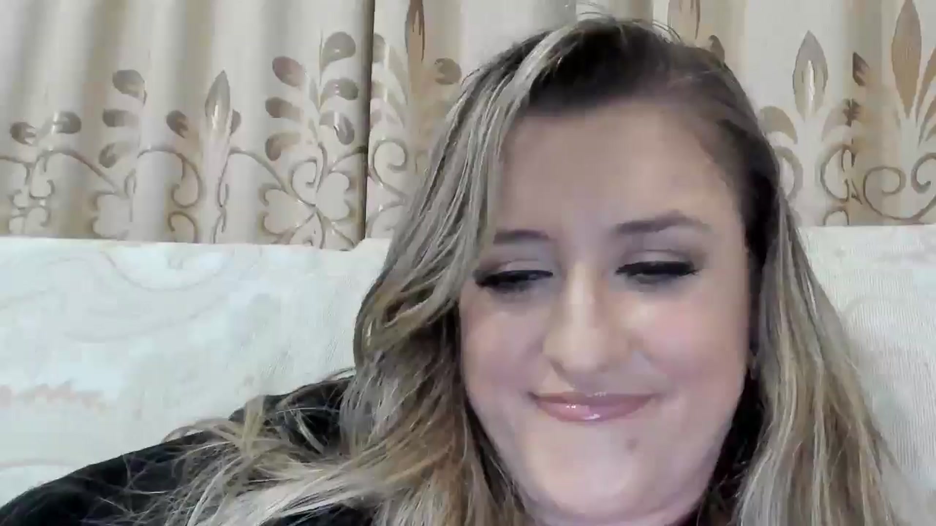 Gallery image thumbnail from BestDream's myfreecams stream on, 10/21/2025, 24:21 image 7 of 20