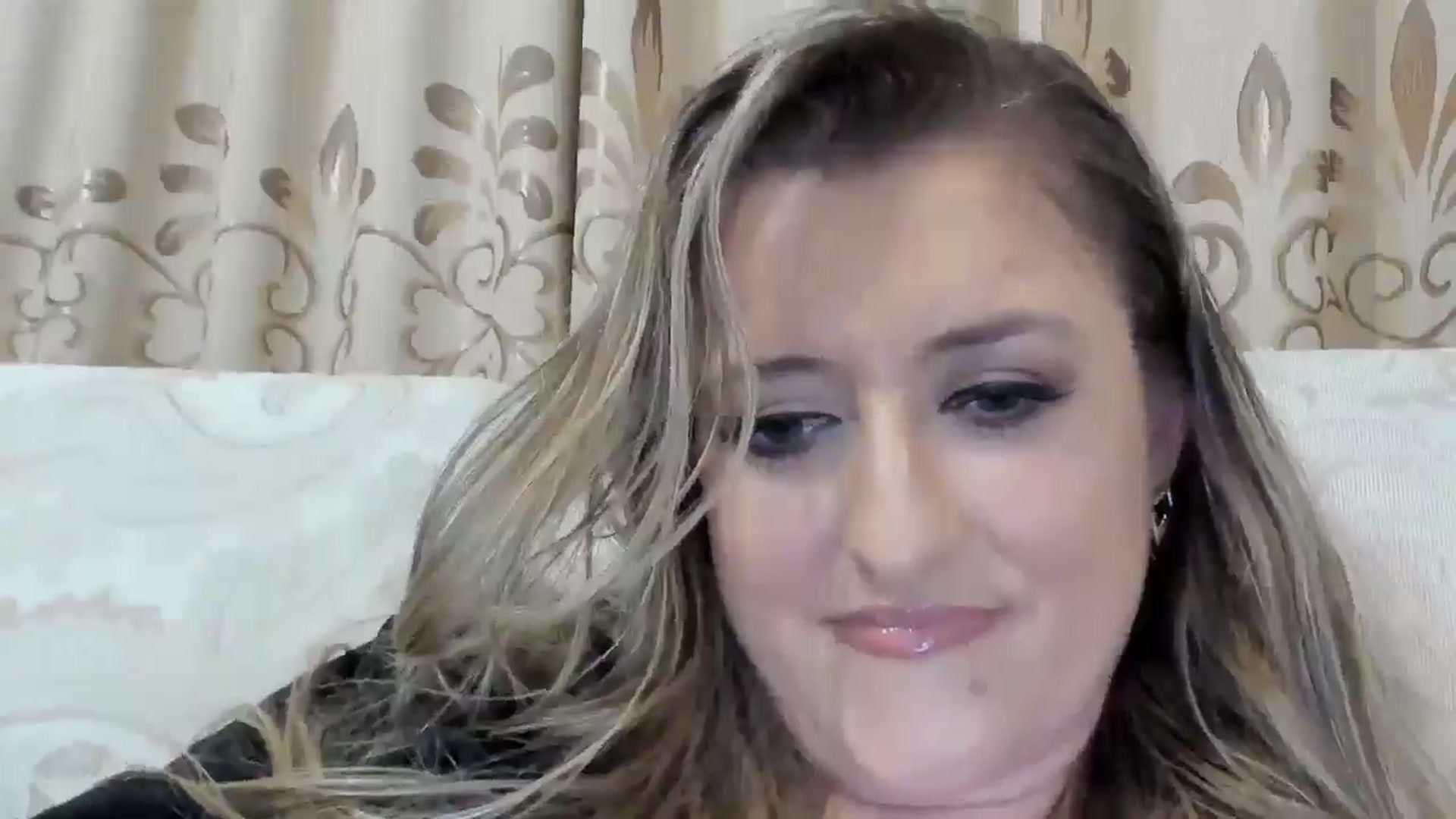 Gallery image thumbnail from BestDream's myfreecams stream on, 10/21/2025, 24:21 image 9 of 20
