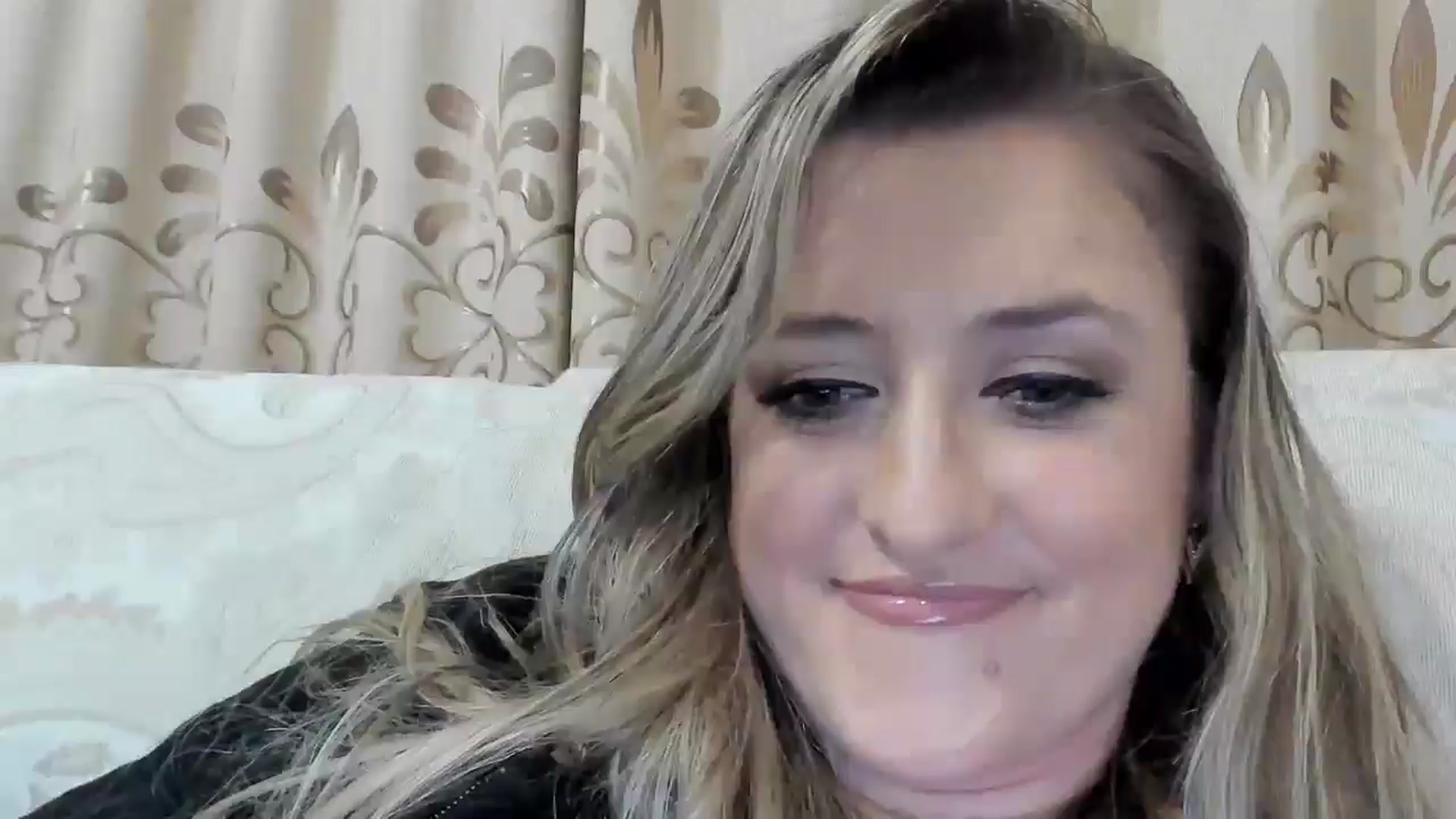 Gallery image thumbnail from BestDream's myfreecams stream on, 10/21/2025, 24:21 image 4 of 20