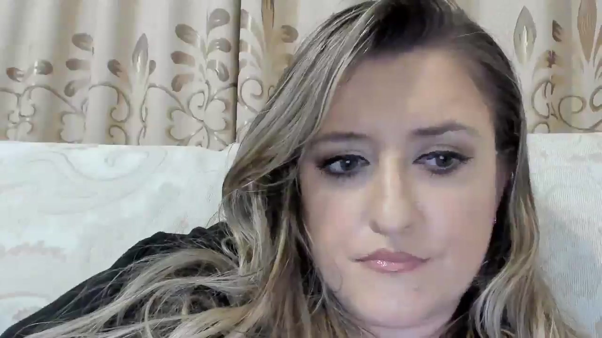 Gallery image thumbnail from BestDream's myfreecams stream on, 10/21/2025, 24:21 image 18 of 20