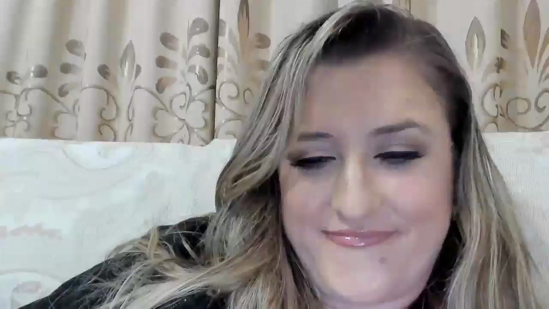 Gallery image thumbnail from BestDream's myfreecams stream on, 10/21/2025, 24:21 image 5 of 20