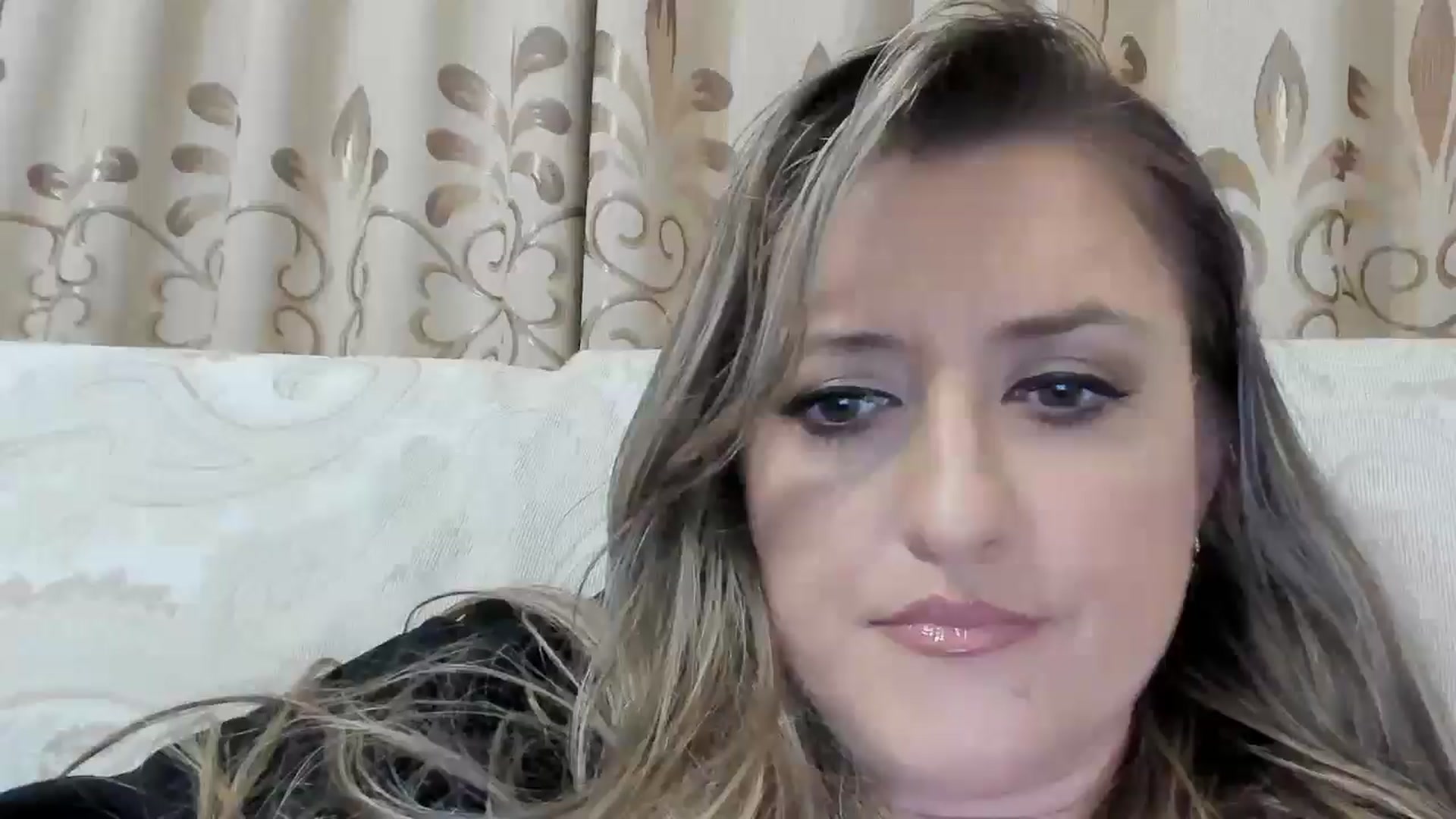 Gallery image thumbnail from BestDream's myfreecams stream on, 10/21/2025, 24:21 image 12 of 20